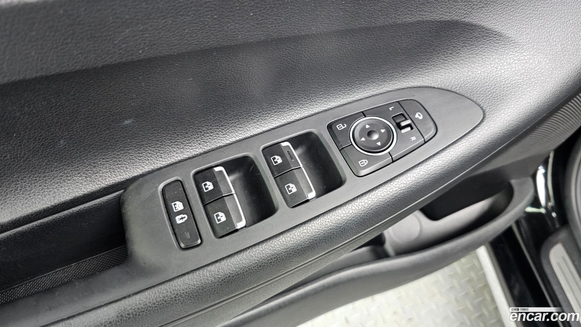 Main__Slider__Photo:Grandeur Hyundai 2021.2-17