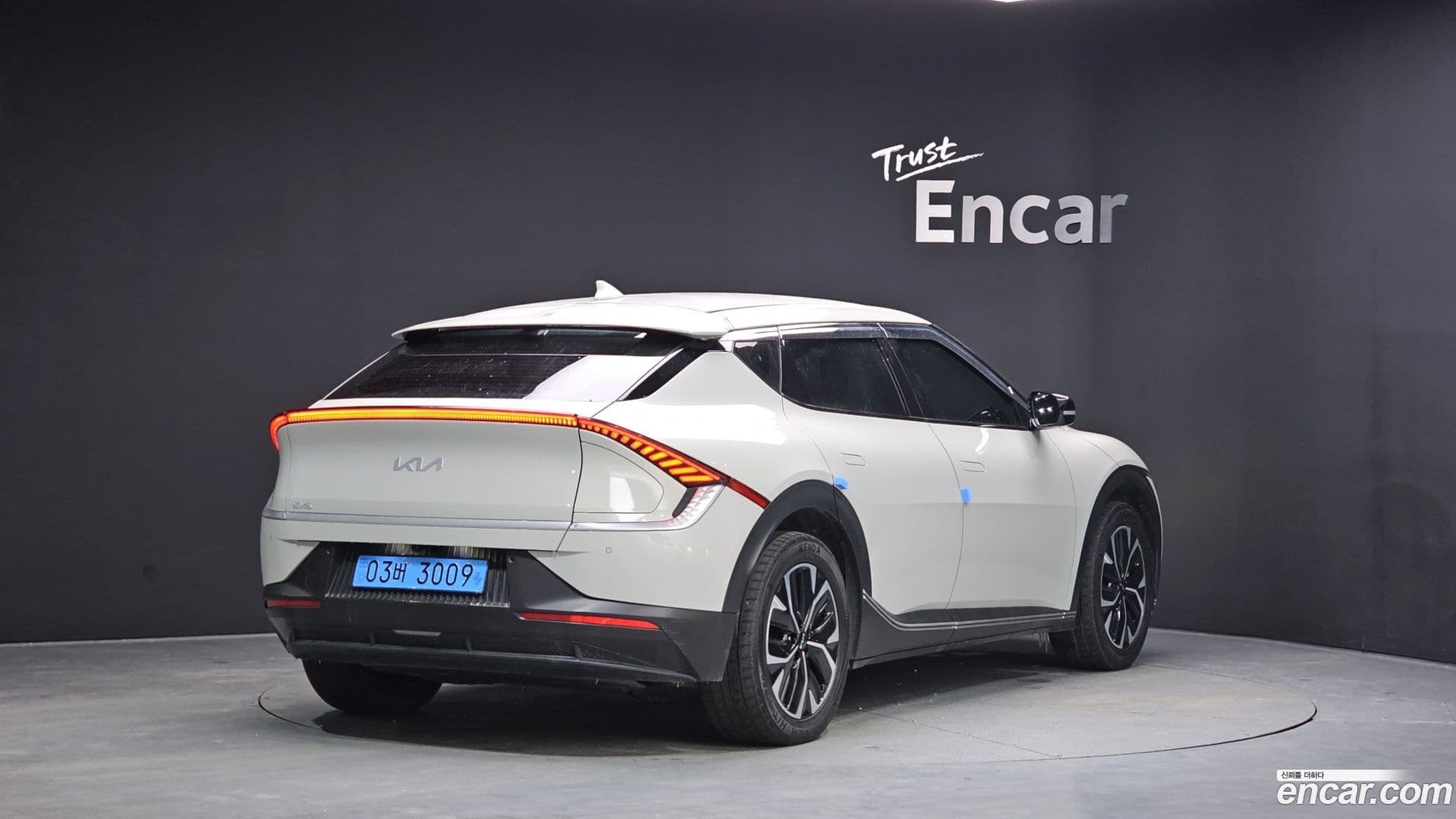 Main__Slider__Photo:EV6 Kia 2022.2-1