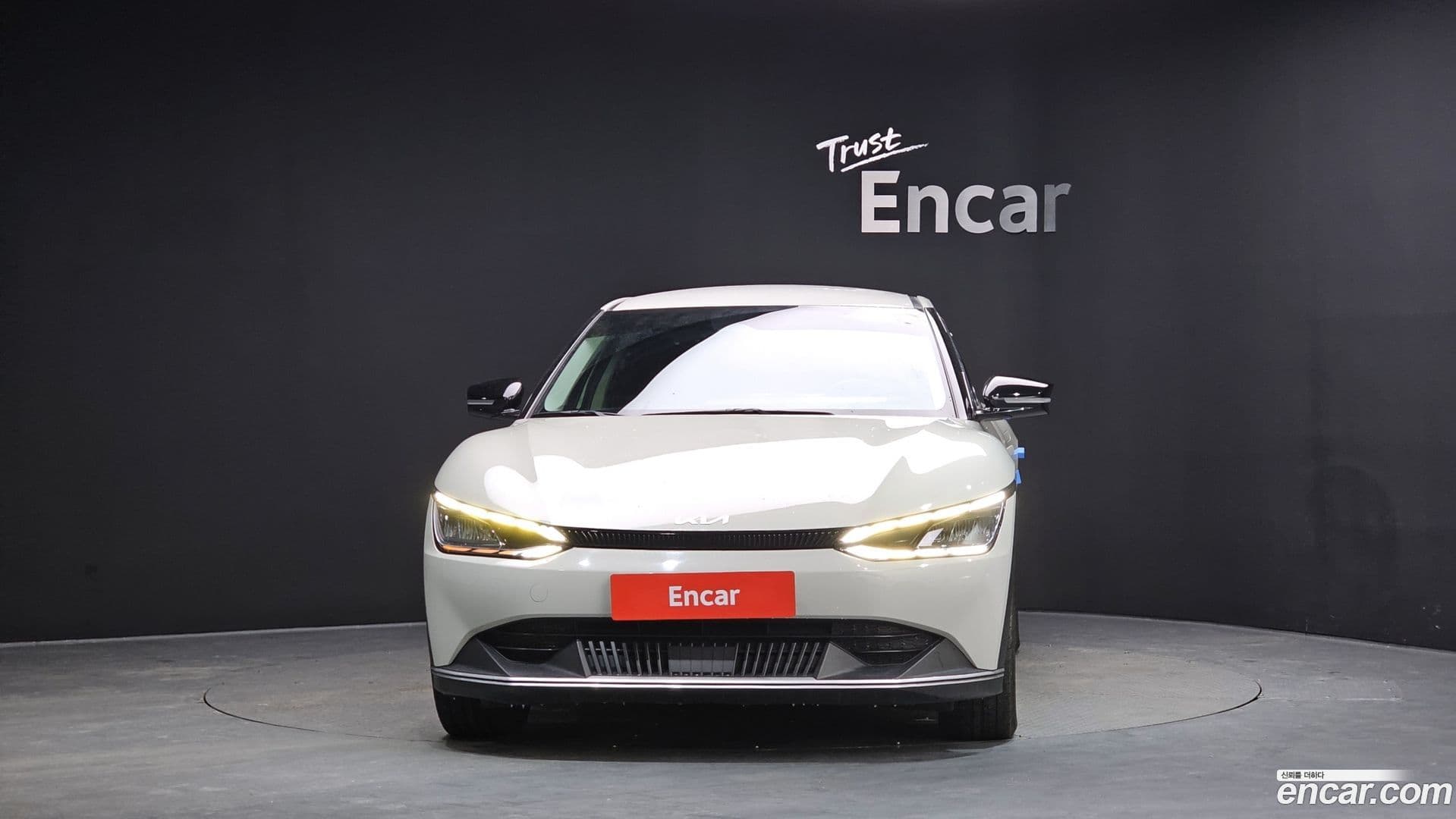 Main__Slider__Photo:EV6 Kia 2022.2-2