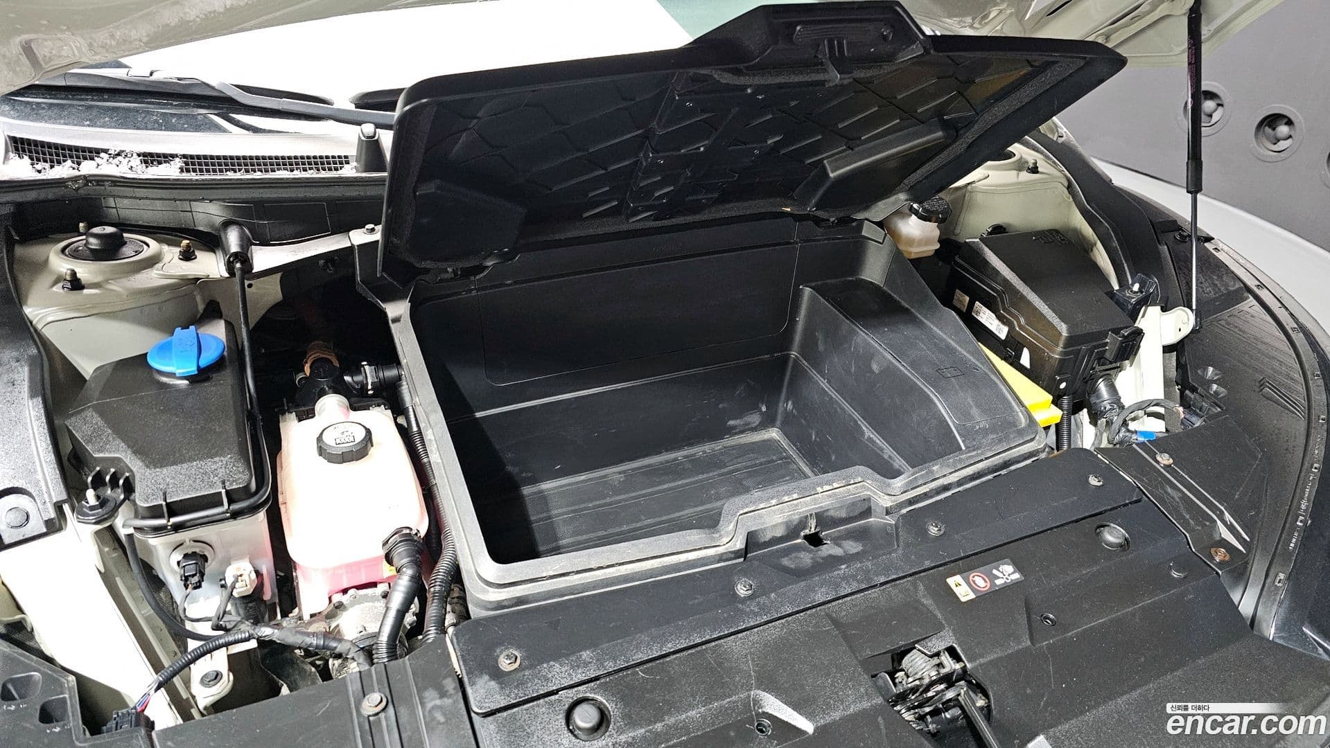 Main__Slider__Photo:EV6 Kia 2022.2-5