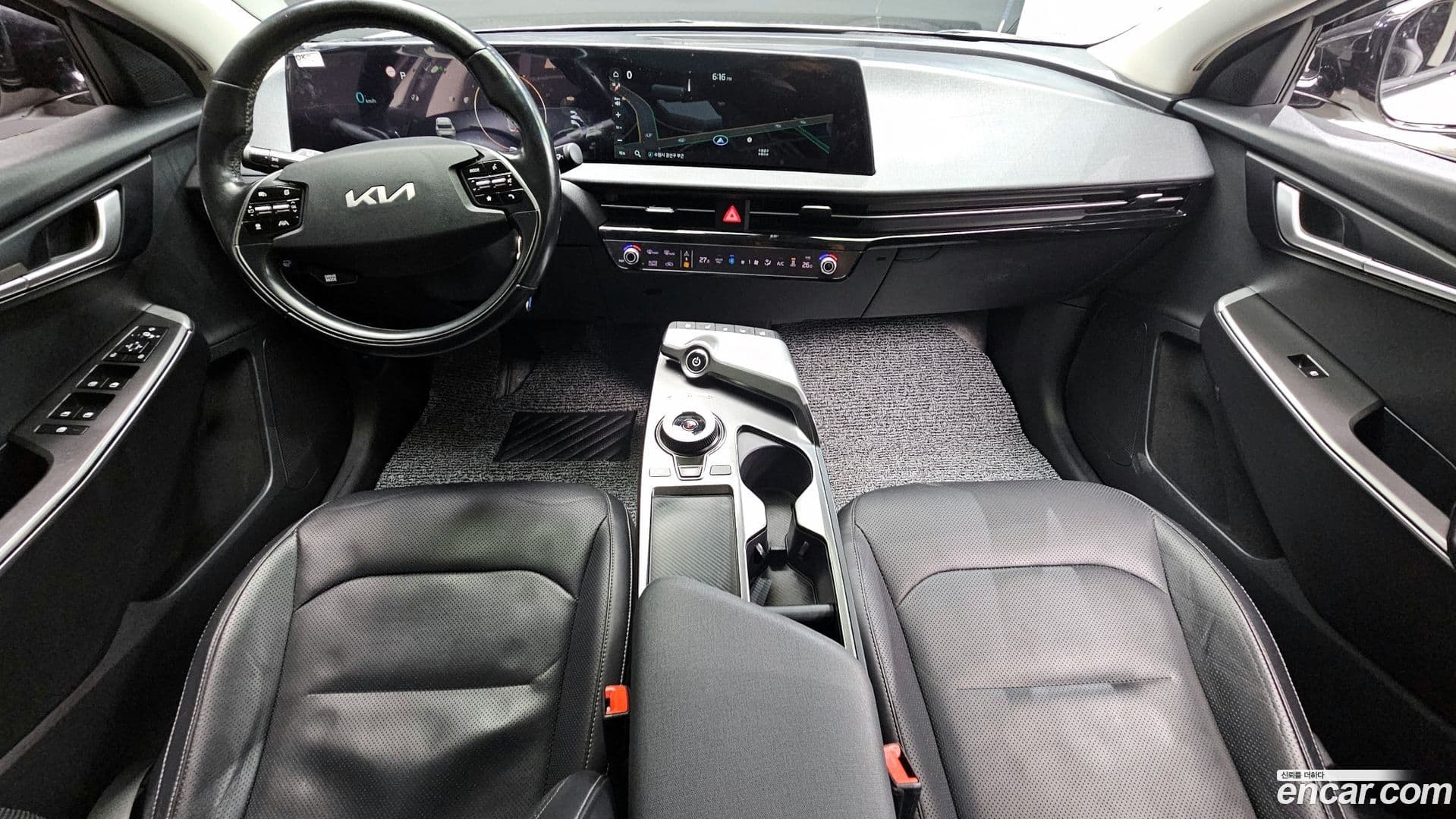 Main__Slider__Photo:EV6 Kia 2022.2-6