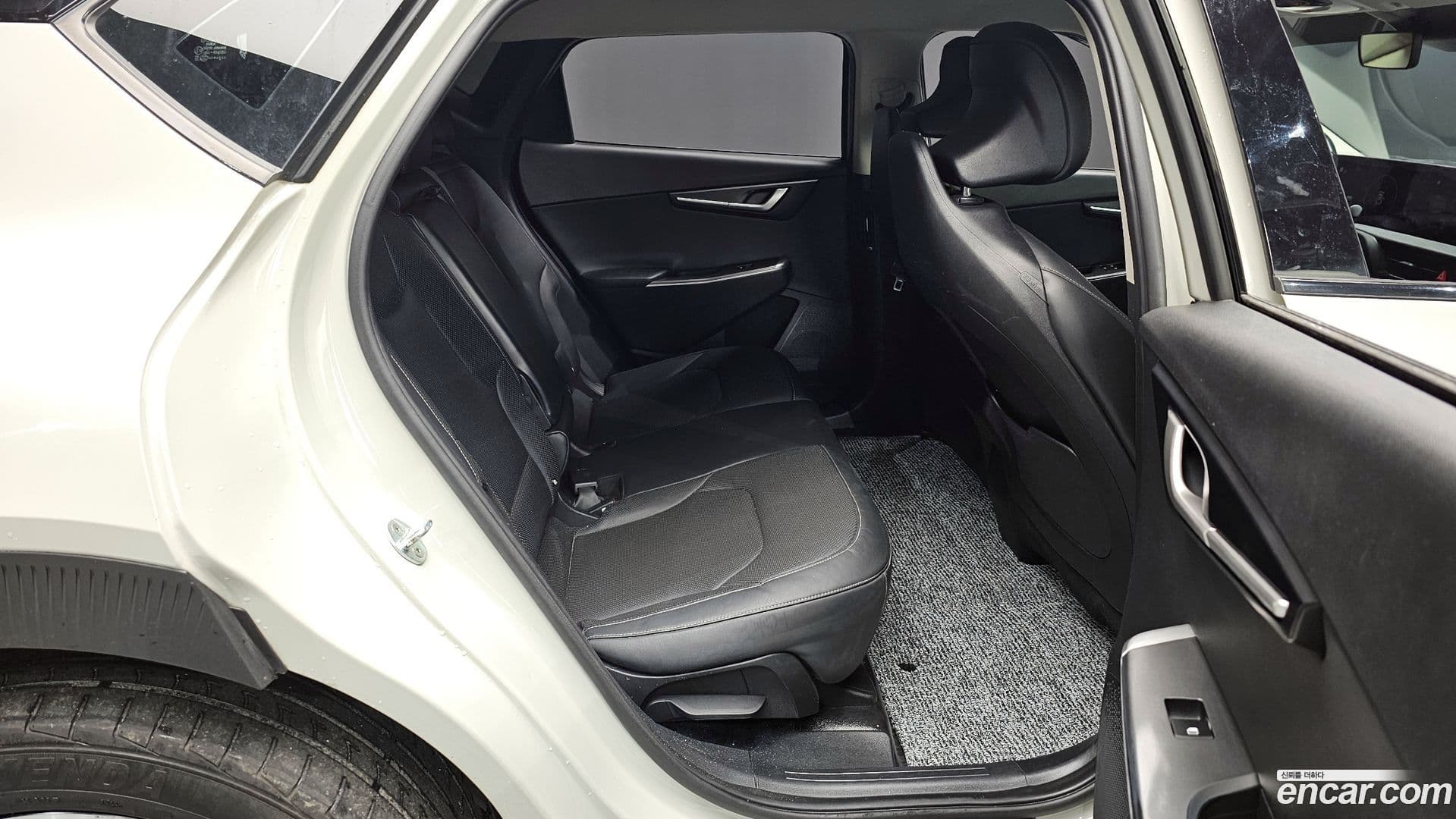 Main__Slider__Photo:EV6 Kia 2022.2-11