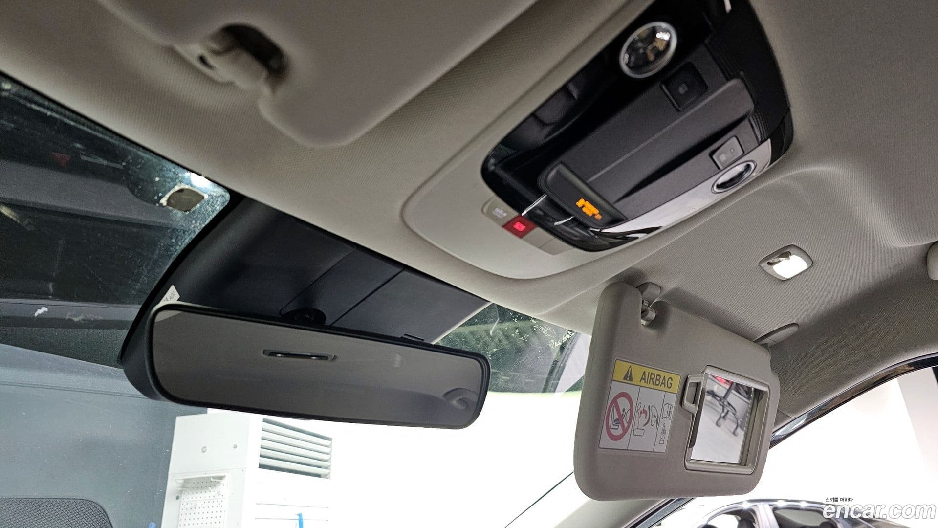 Main__Slider__Photo:EV6 Kia 2022.2-18