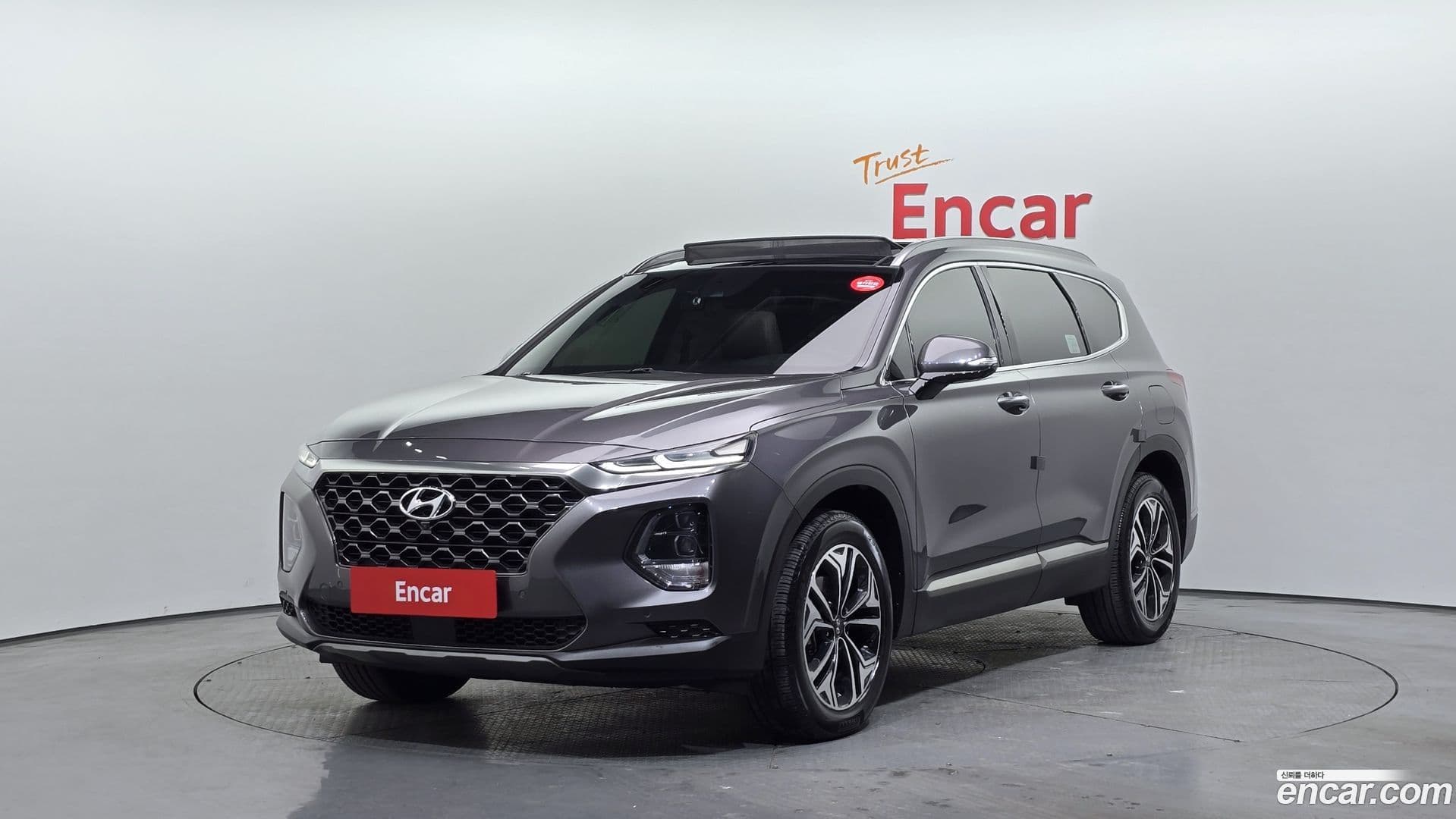 Main__Slider__Photo:Santafe Hyundai 2018.5-0