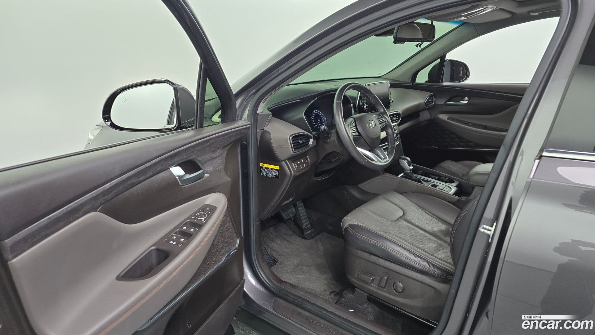 Main__Slider__Photo:Santafe Hyundai 2018.5-9