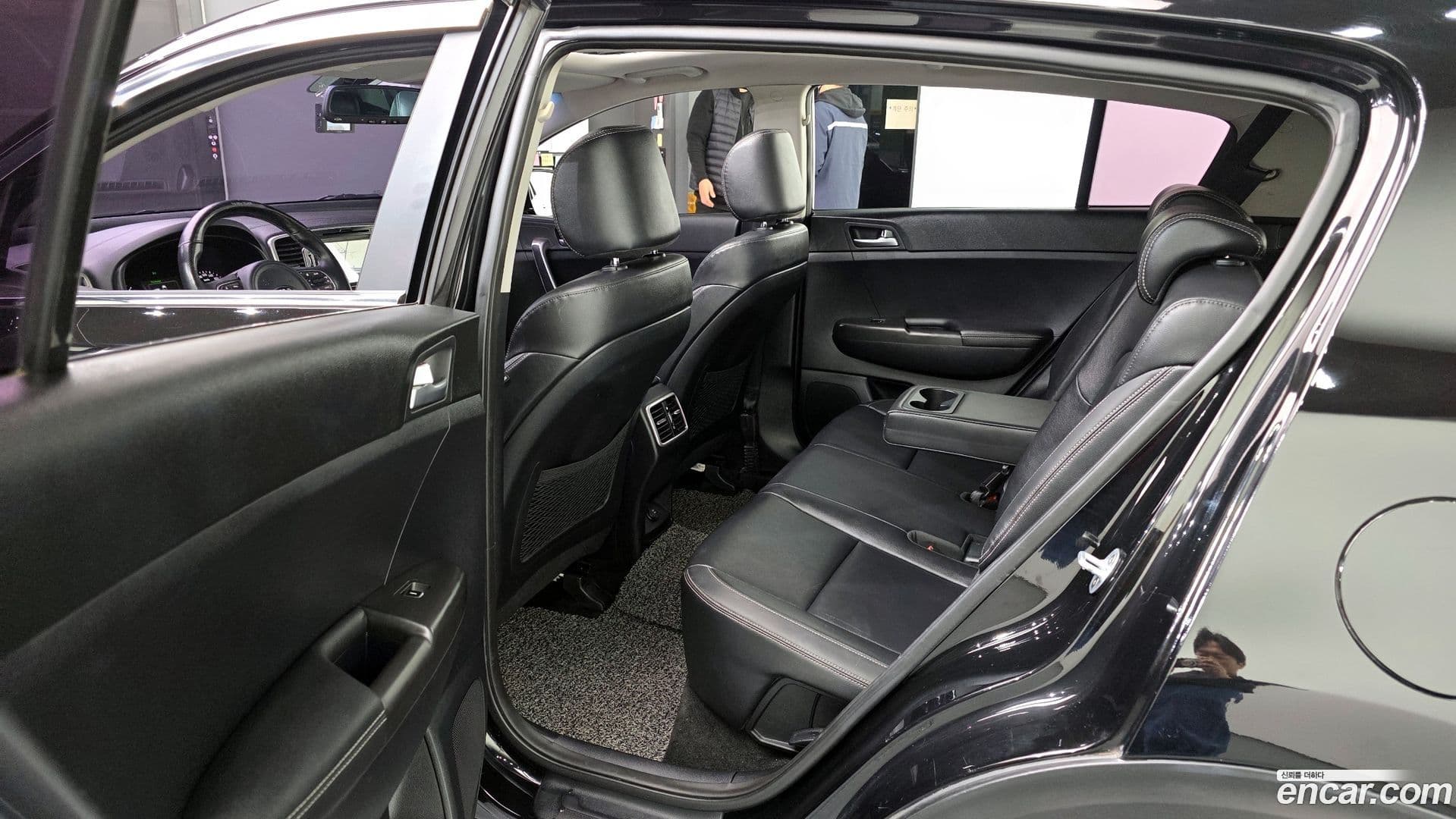 Main__Slider__Photo:Sportage Kia 2016.1-10