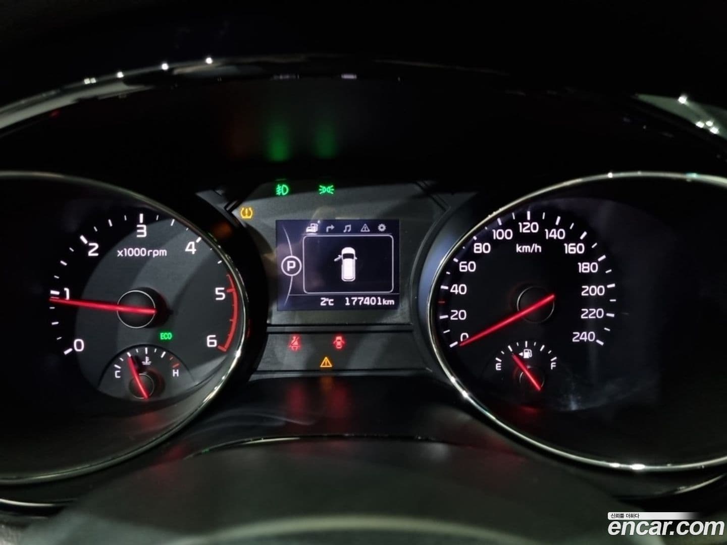 Main__Slider__Photo:Canival Kia 2017.1-4