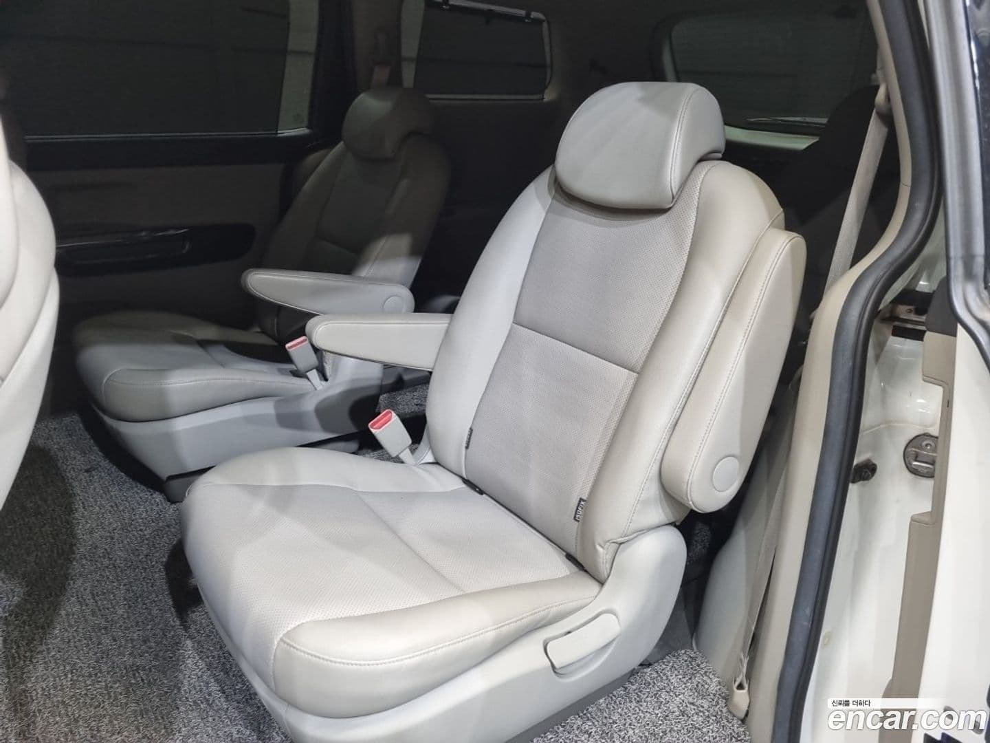 Main__Slider__Photo:Canival Kia 2017.1-7