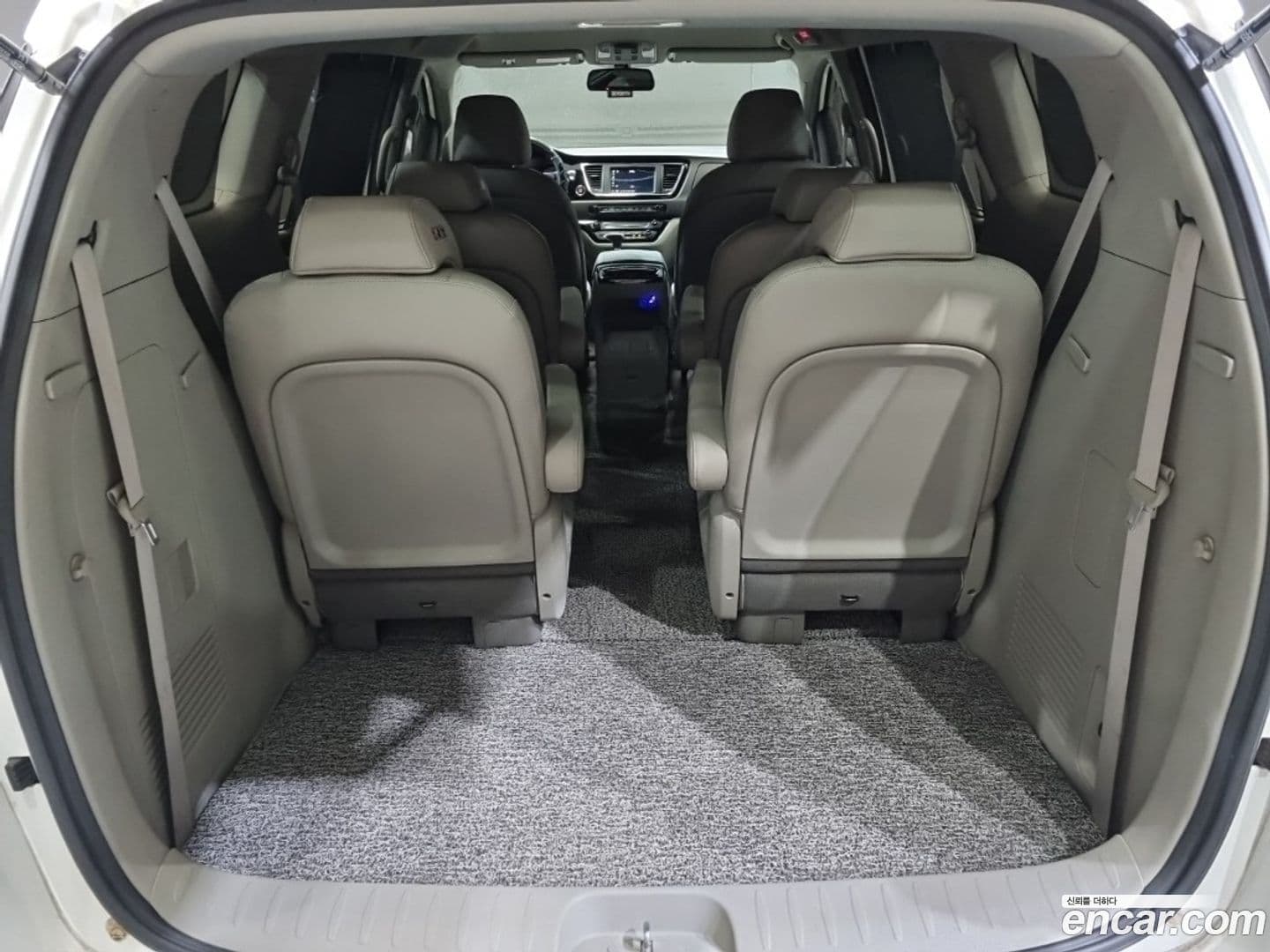 Main__Slider__Photo:Canival Kia 2017.1-17