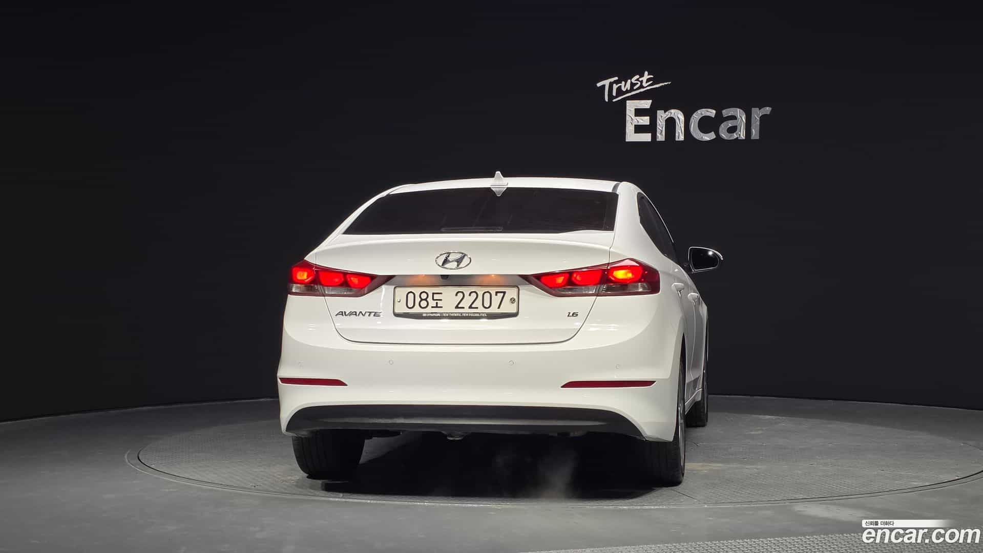 AVANTE Hyundai 2018.8-OUTER-004