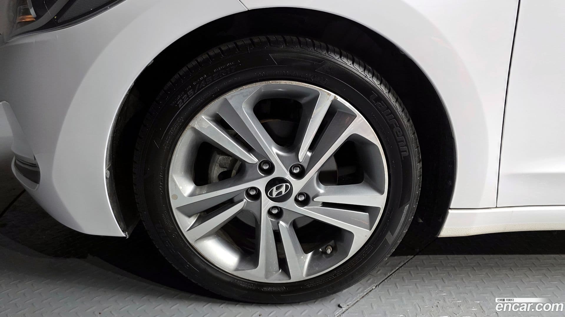 Main__Slider__Photo:AVANTE Hyundai 2018.8-4