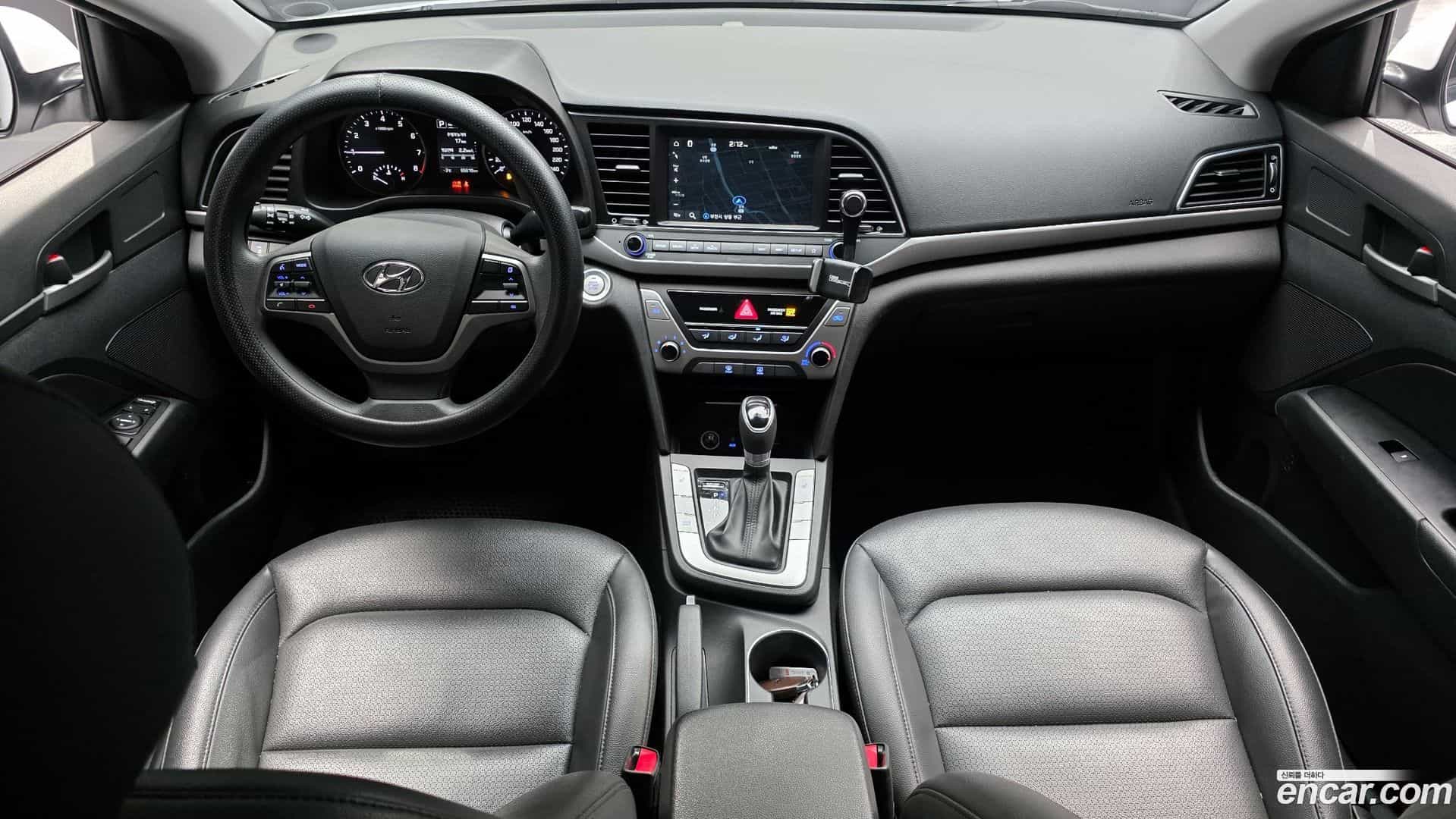 AVANTE Hyundai 2018.8-INNER-007