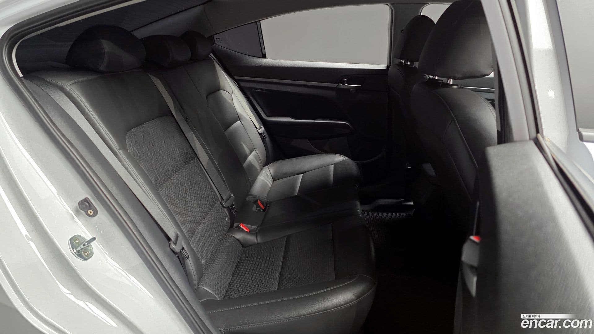 Main__Slider__Photo:AVANTE Hyundai 2018.8-11