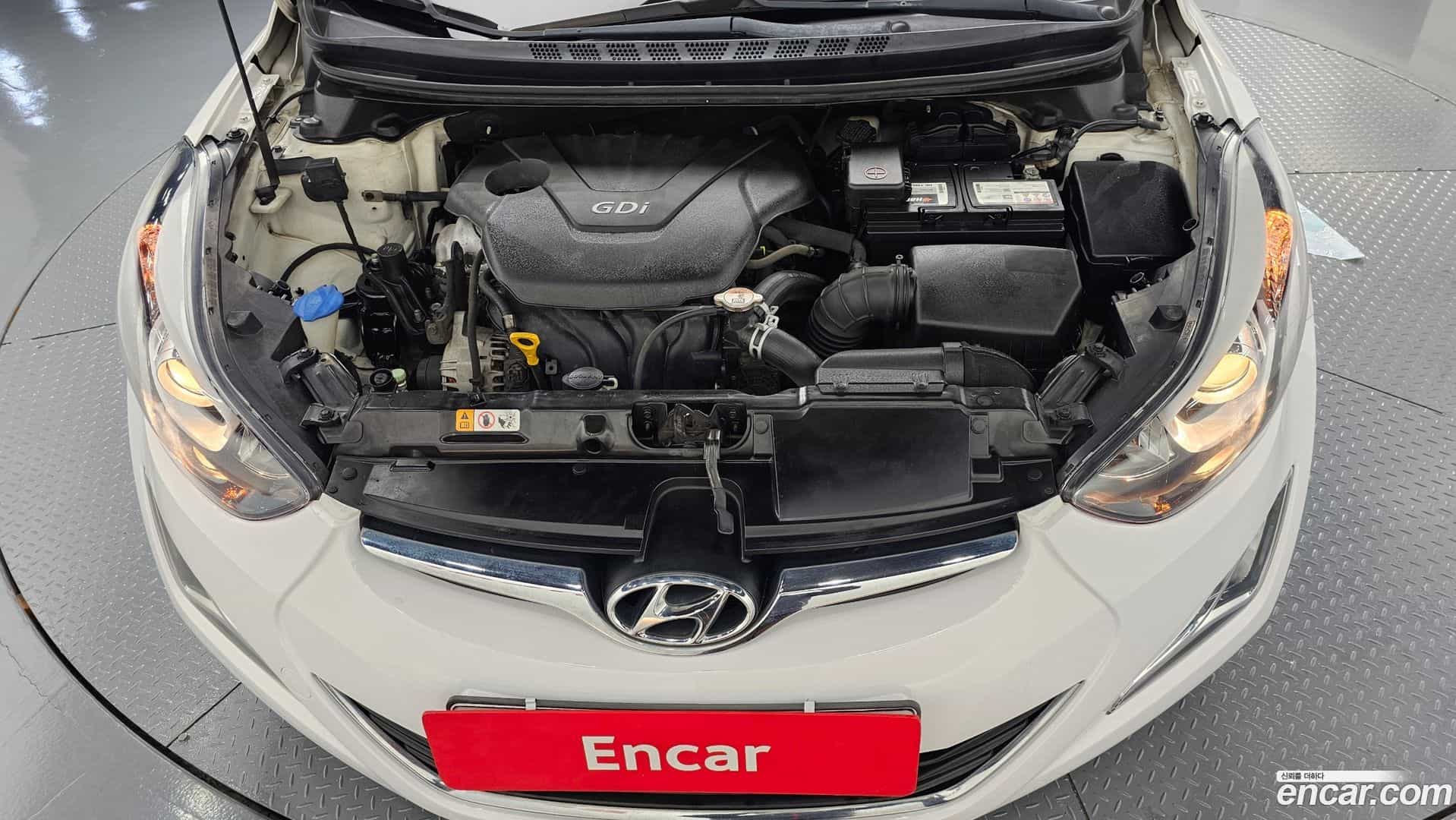 AVANTE Hyundai 2014.0-INNER-006