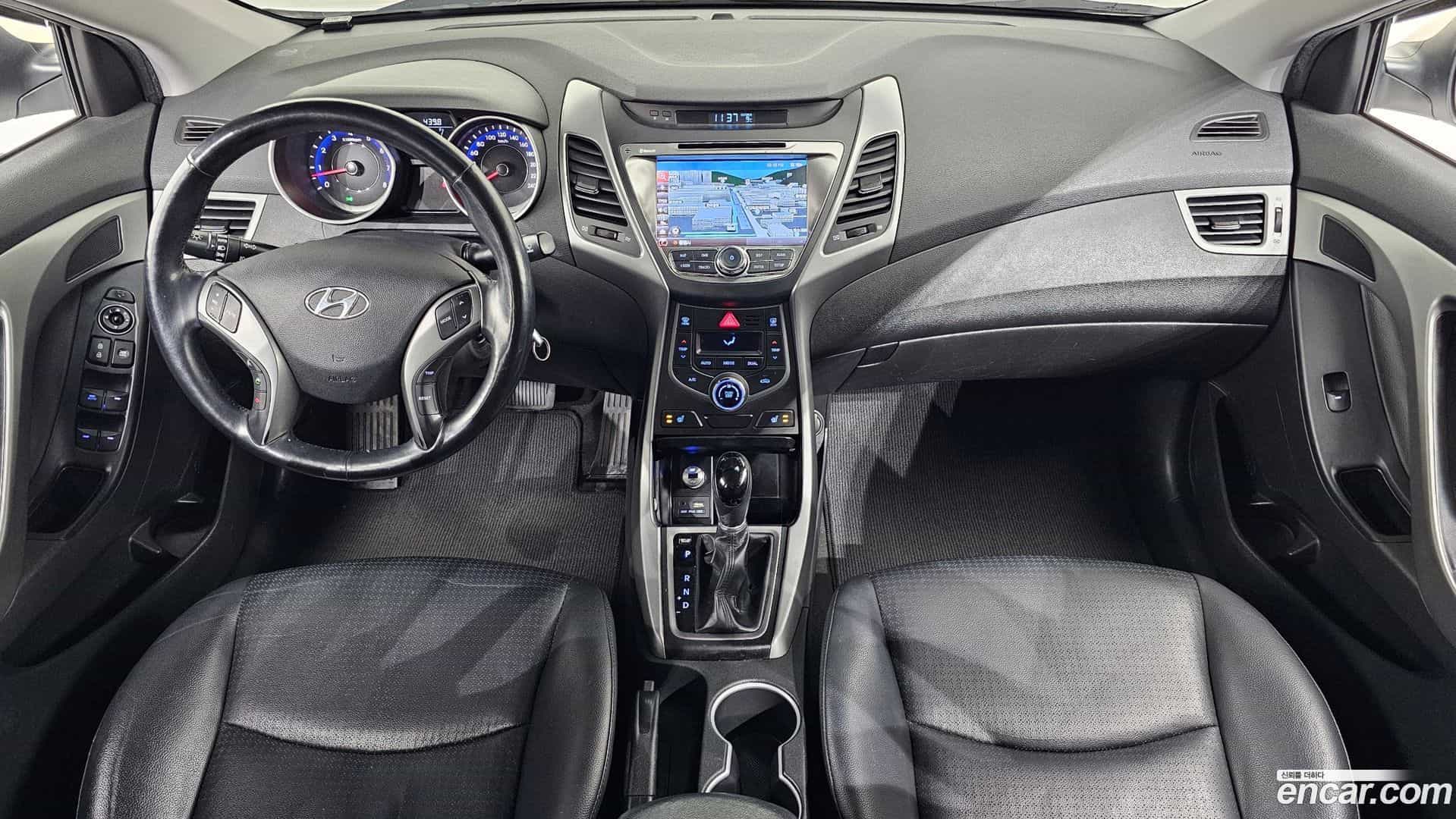 AVANTE Hyundai 2014.0-INNER-007