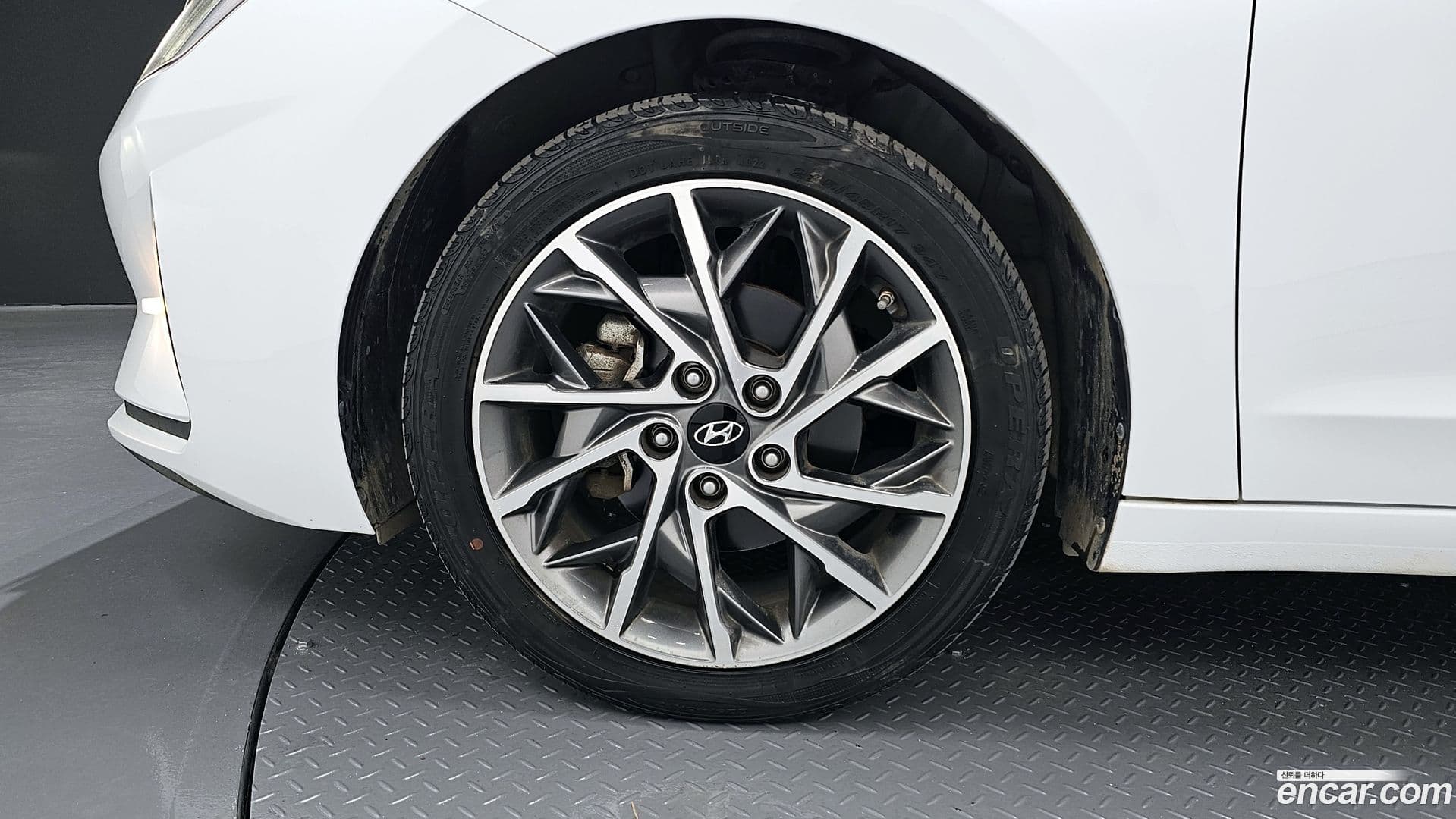 Main__Slider__Photo:AVANTE Hyundai 2019.7-4