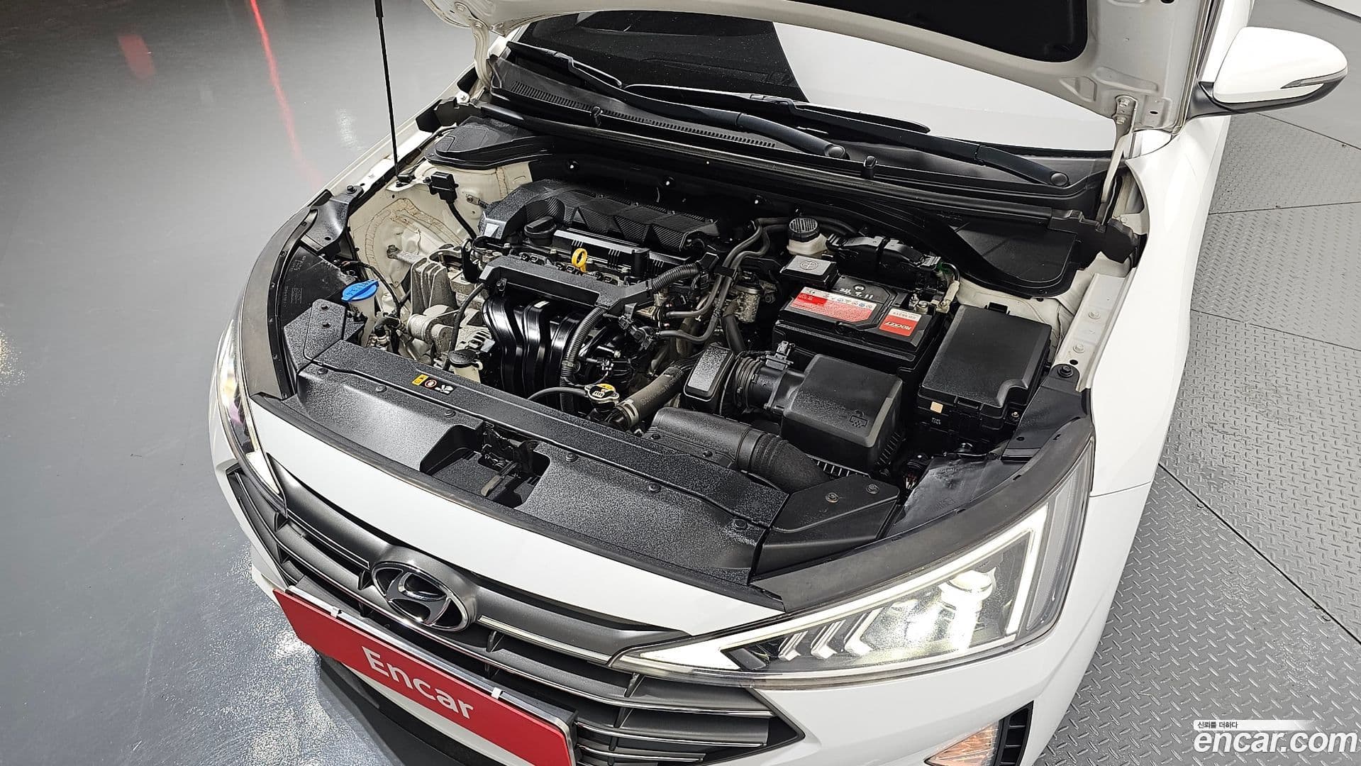 Main__Slider__Photo:AVANTE Hyundai 2019.7-5