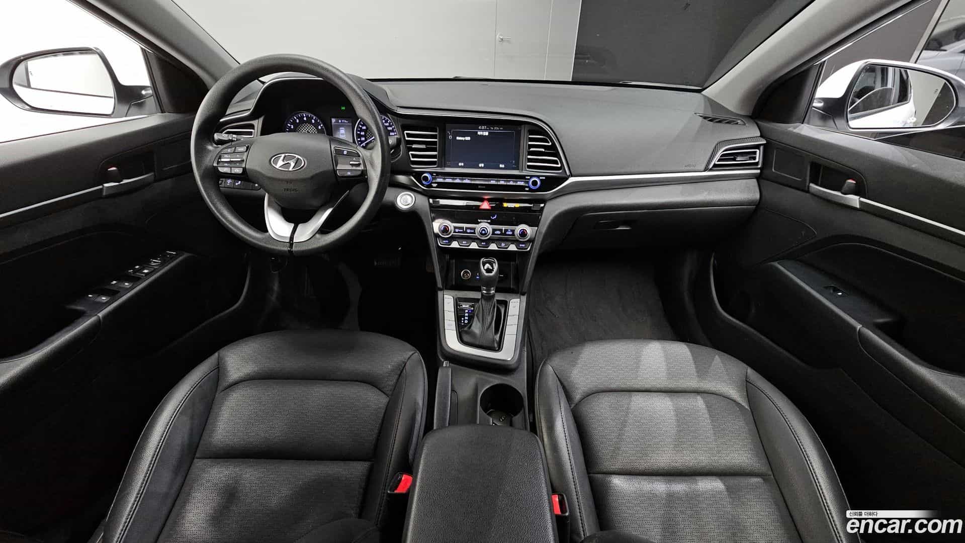 AVANTE Hyundai 2019.7-INNER-007