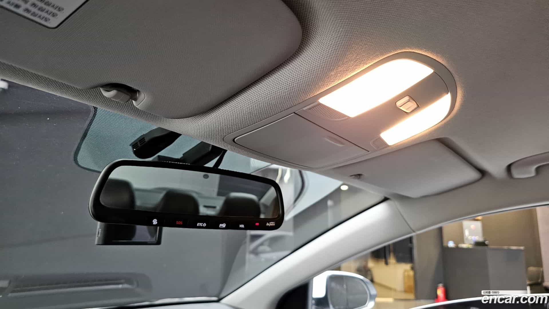 AVANTE Hyundai 2019.7-OPTION-022