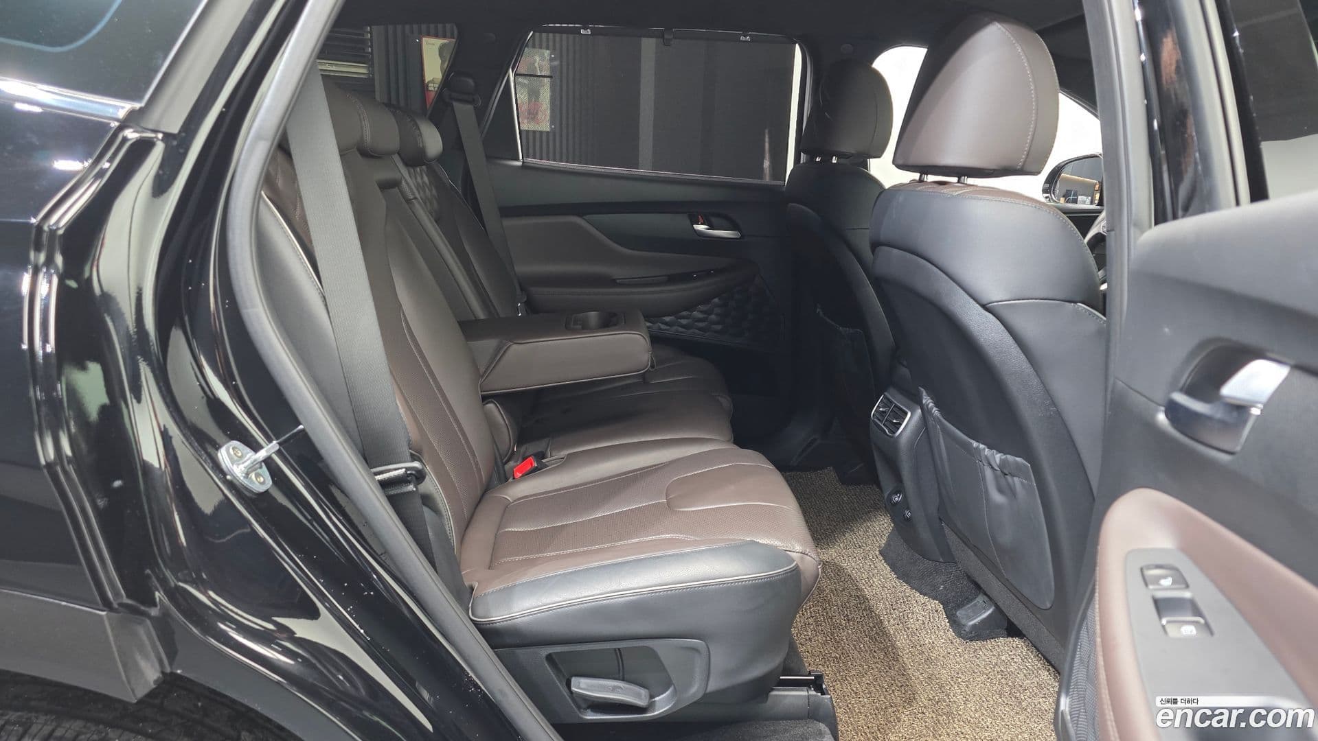 Main__Slider__Photo:Santafe Hyundai 2021.0-11