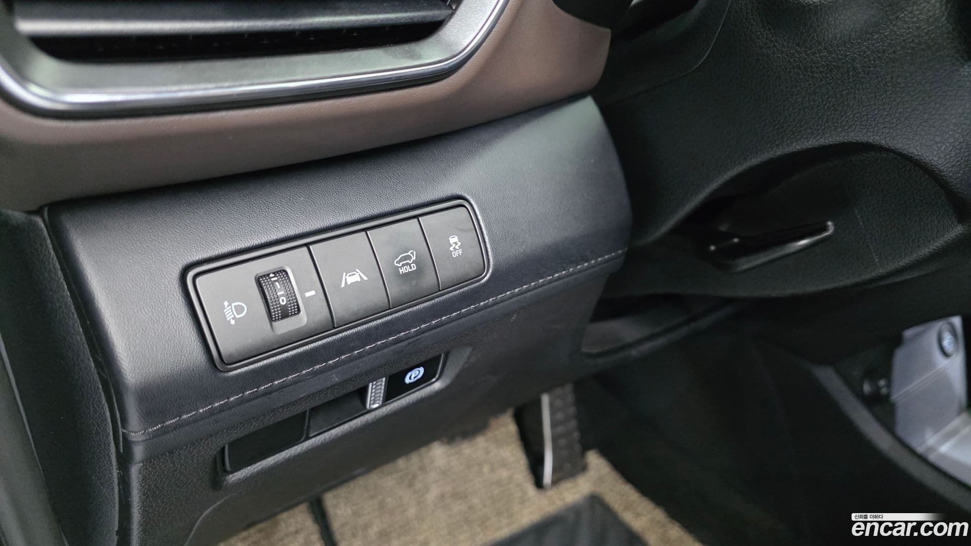 Main__Slider__Photo:Santafe Hyundai 2021.0-16