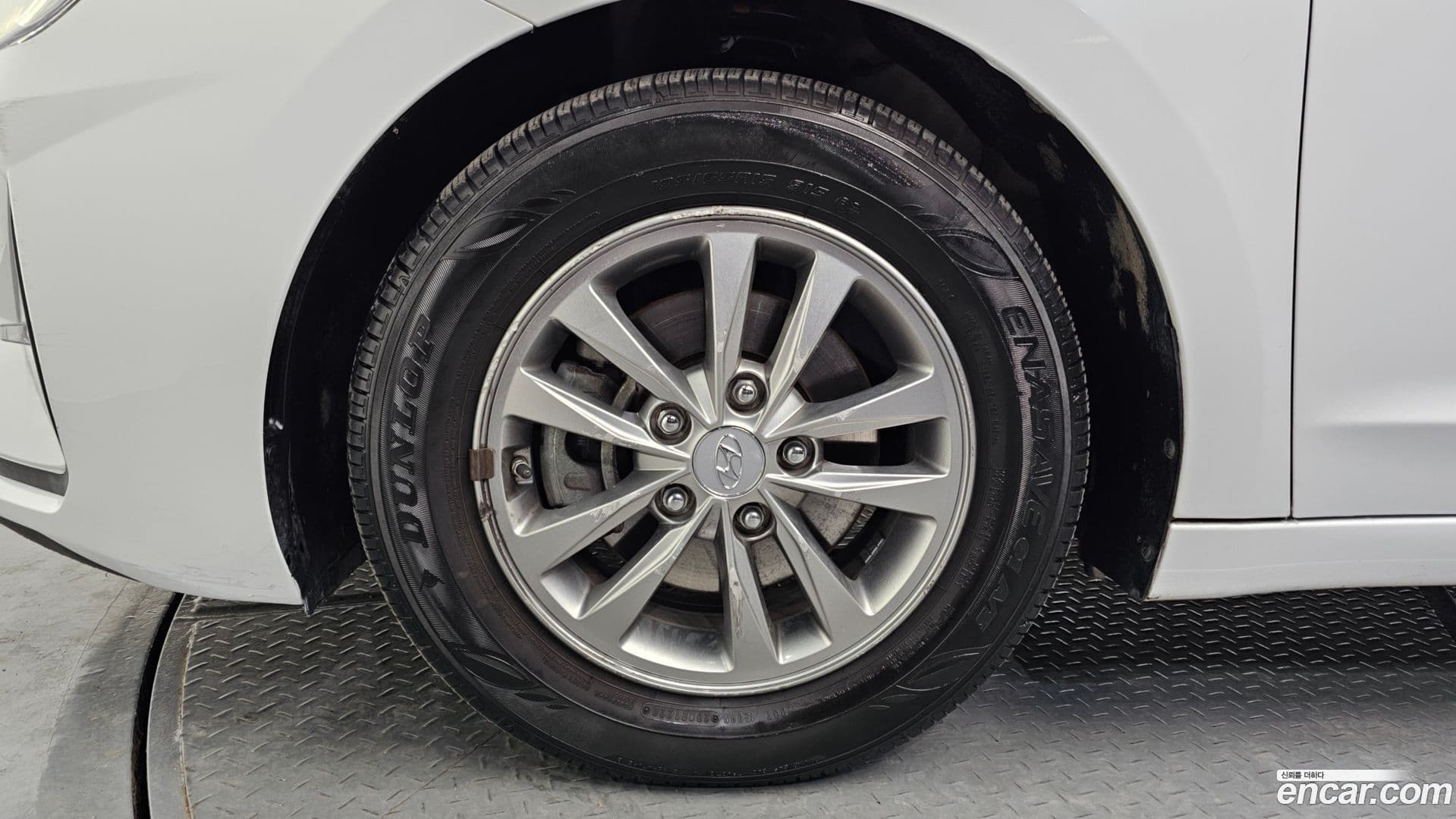 Main__Slider__Photo:AVANTE Hyundai 2019.3-4