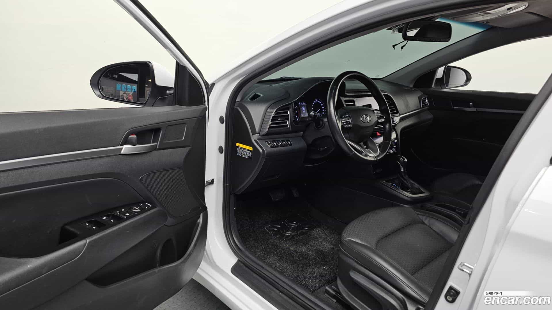 AVANTE Hyundai 2019.3-INNER-010