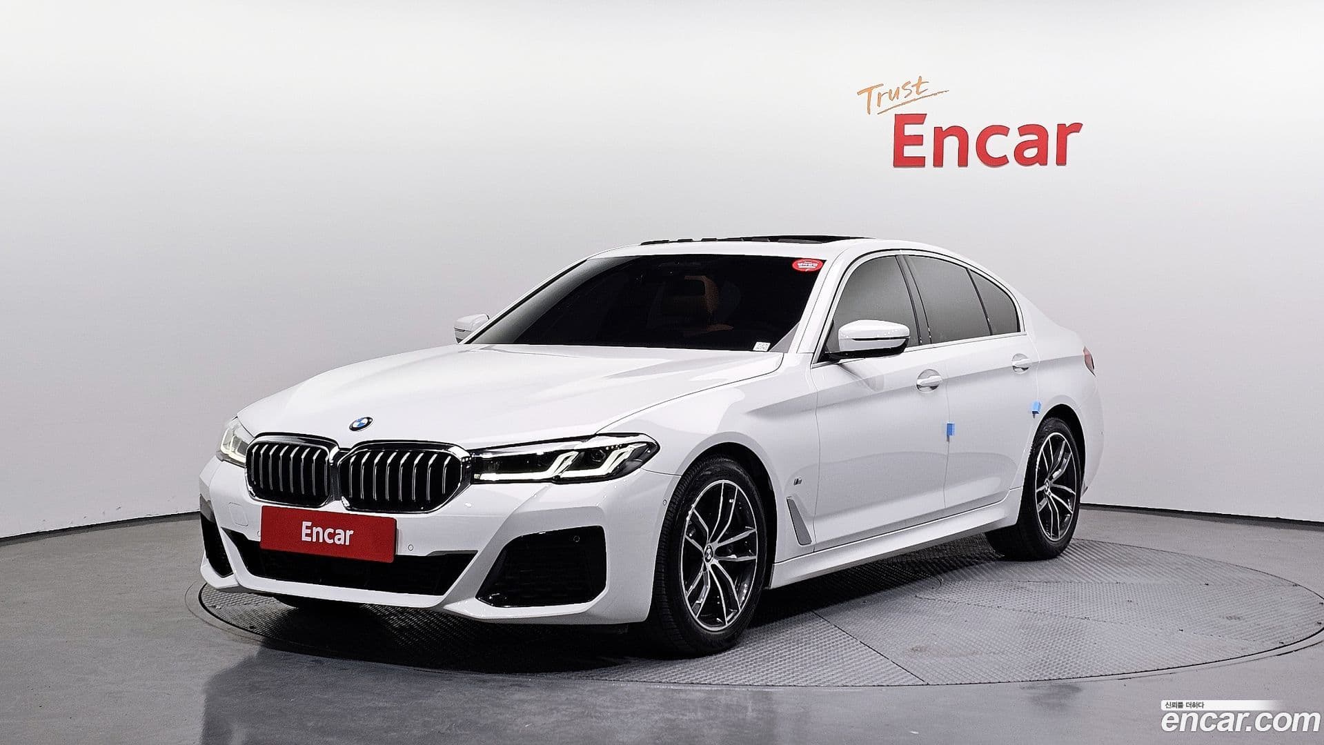 Main__Slider__Photo:5-Series BMW 2023.0-0