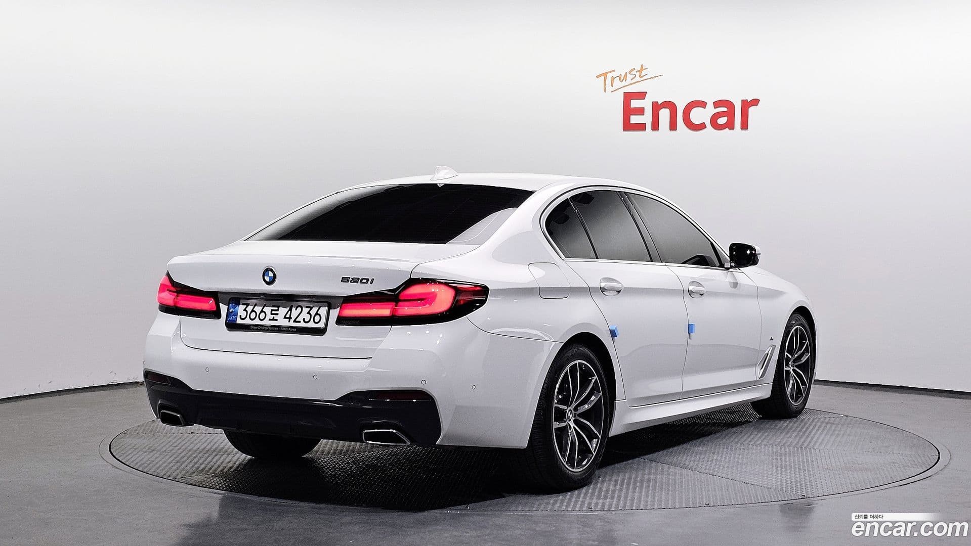 Main__Slider__Photo:5-Series BMW 2023.0-1