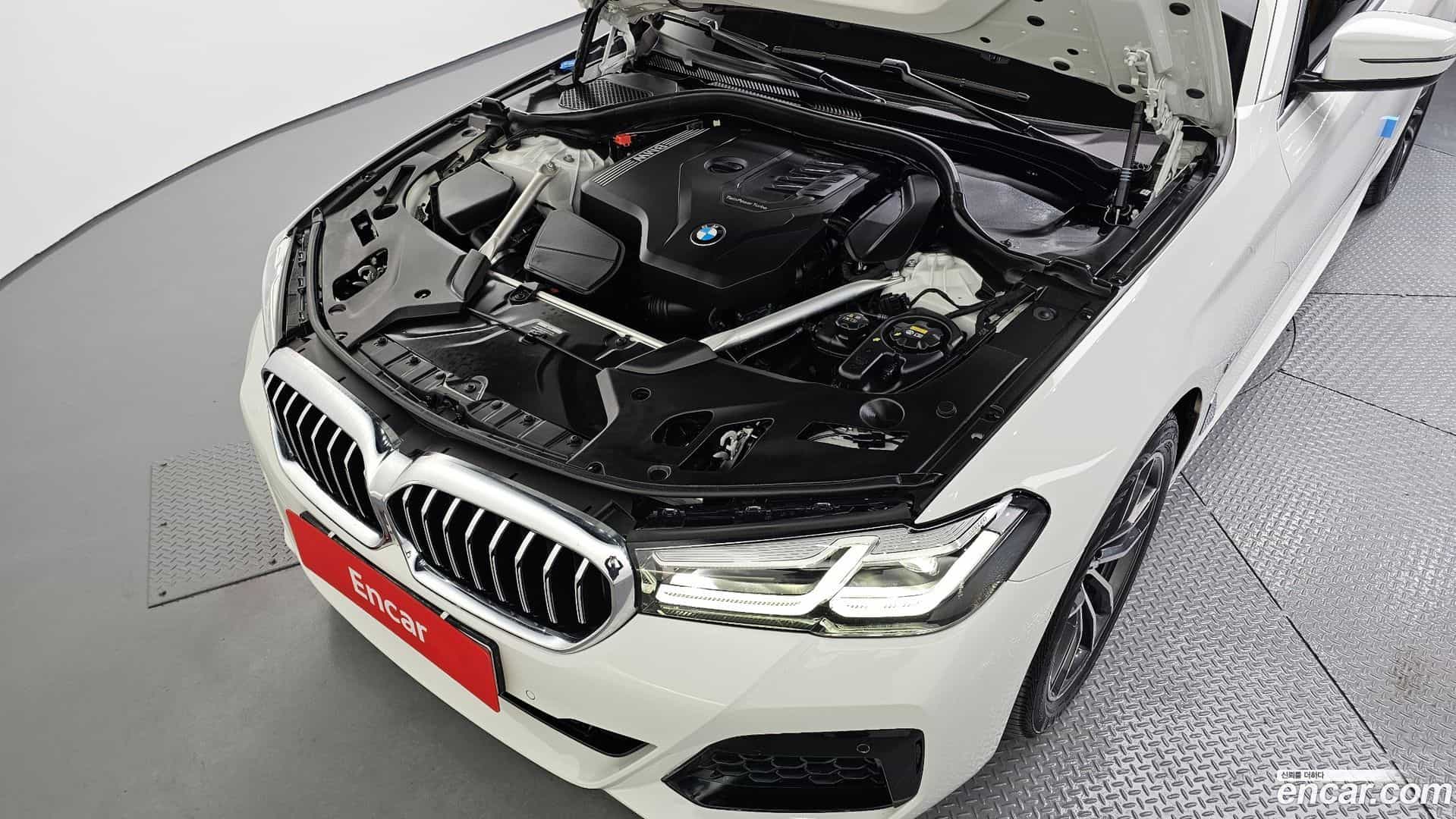 5-Series BMW 2023.0-INNER-006