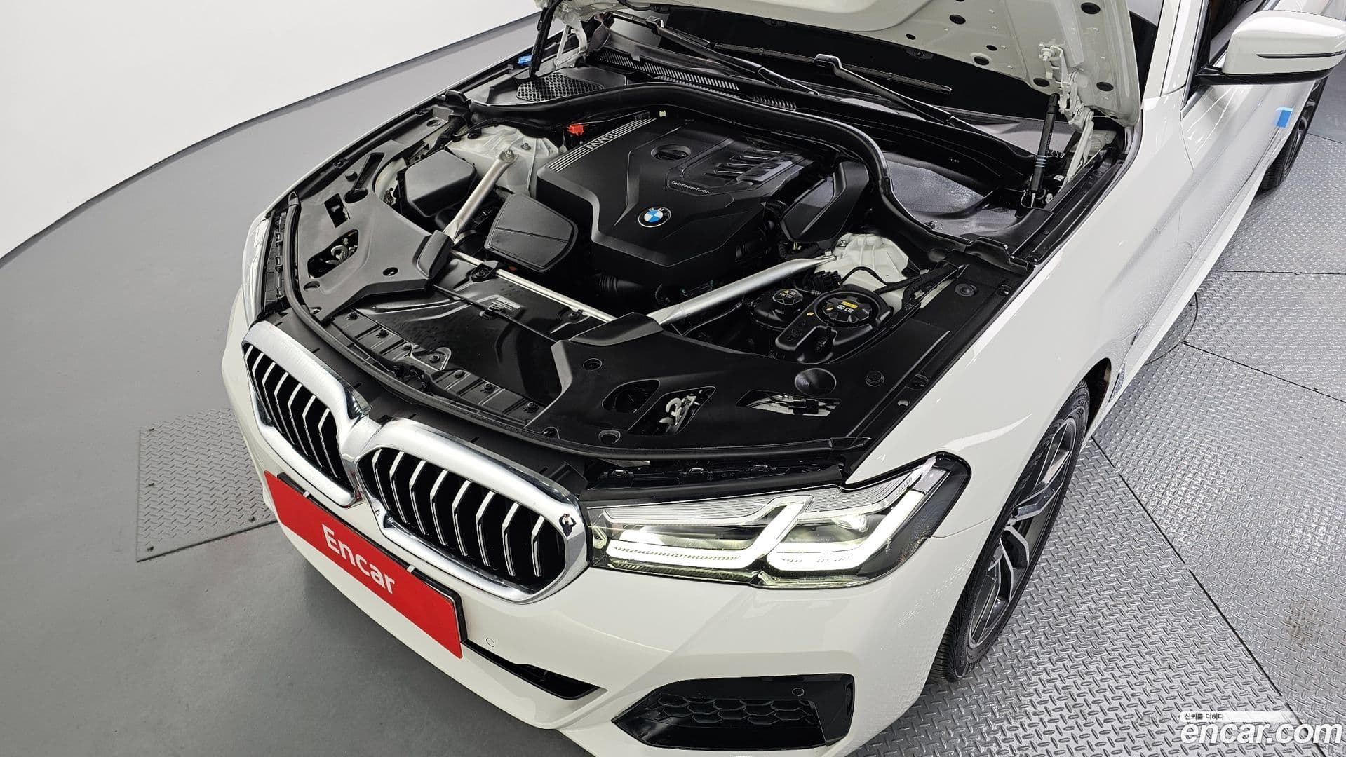 Main__Slider__Photo:5-Series BMW 2023.0-5