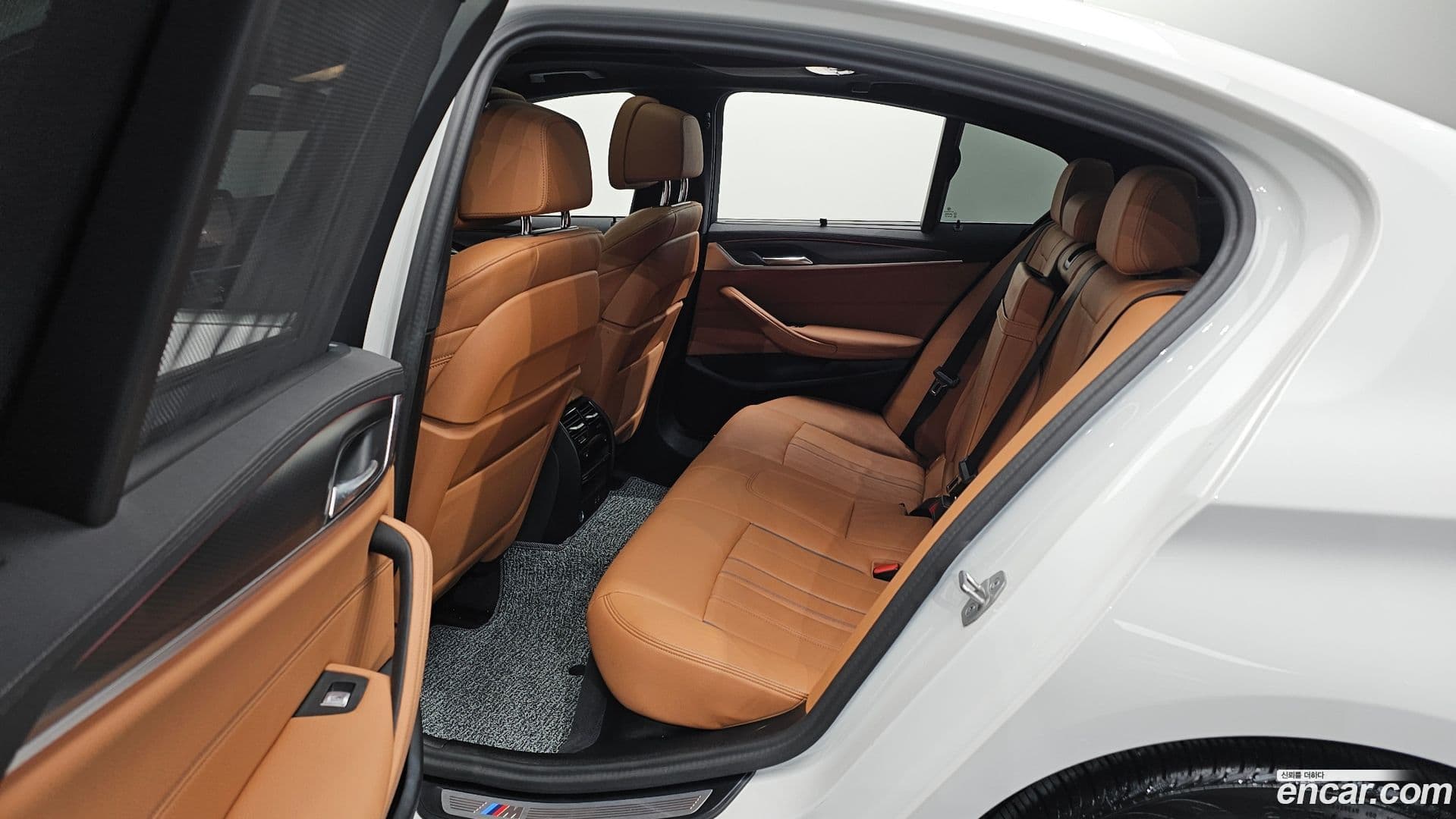 Main__Slider__Photo:5-Series BMW 2023.0-10