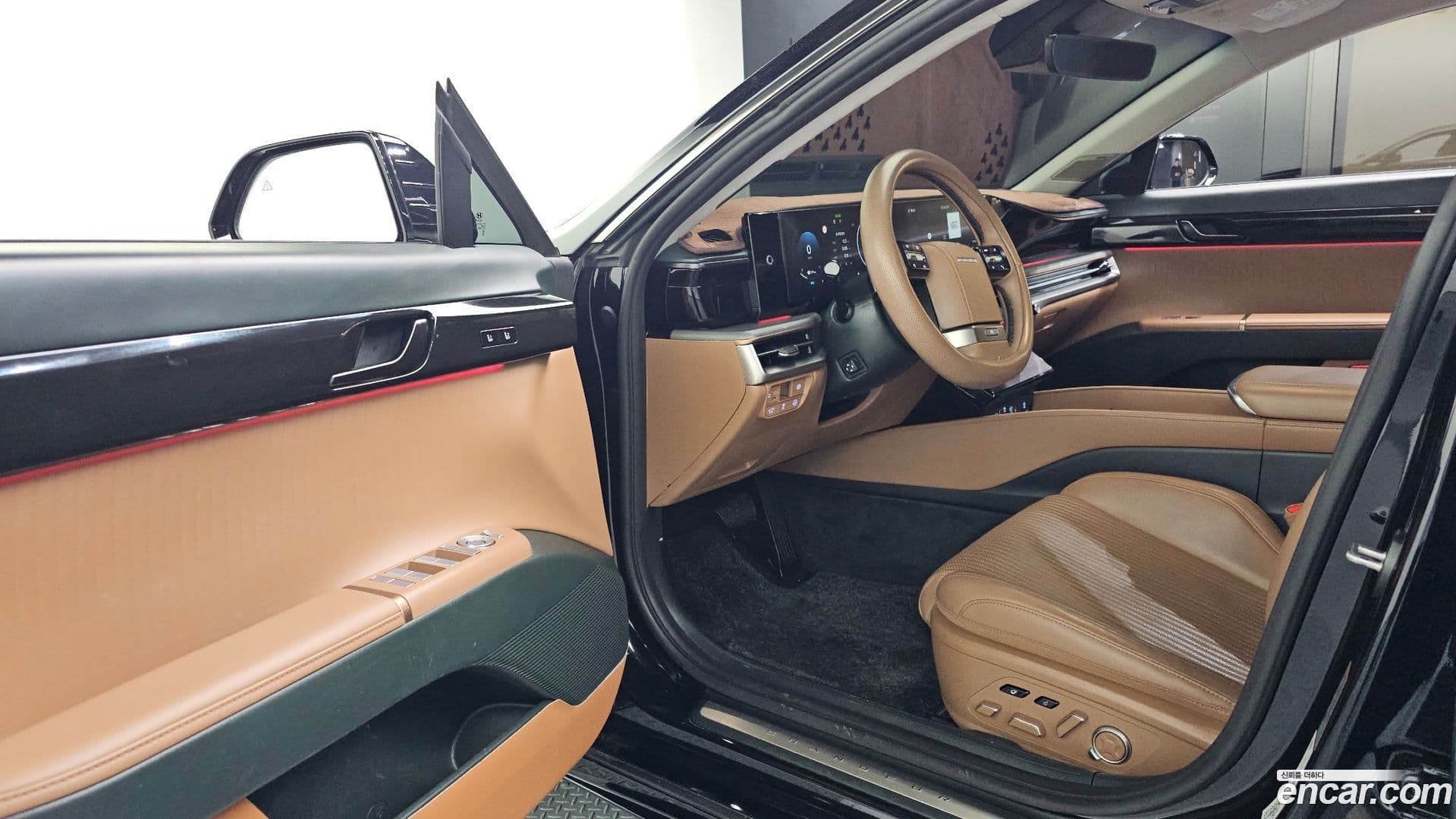 Main__Slider__Photo:Grandeur Hyundai 2023.6-9