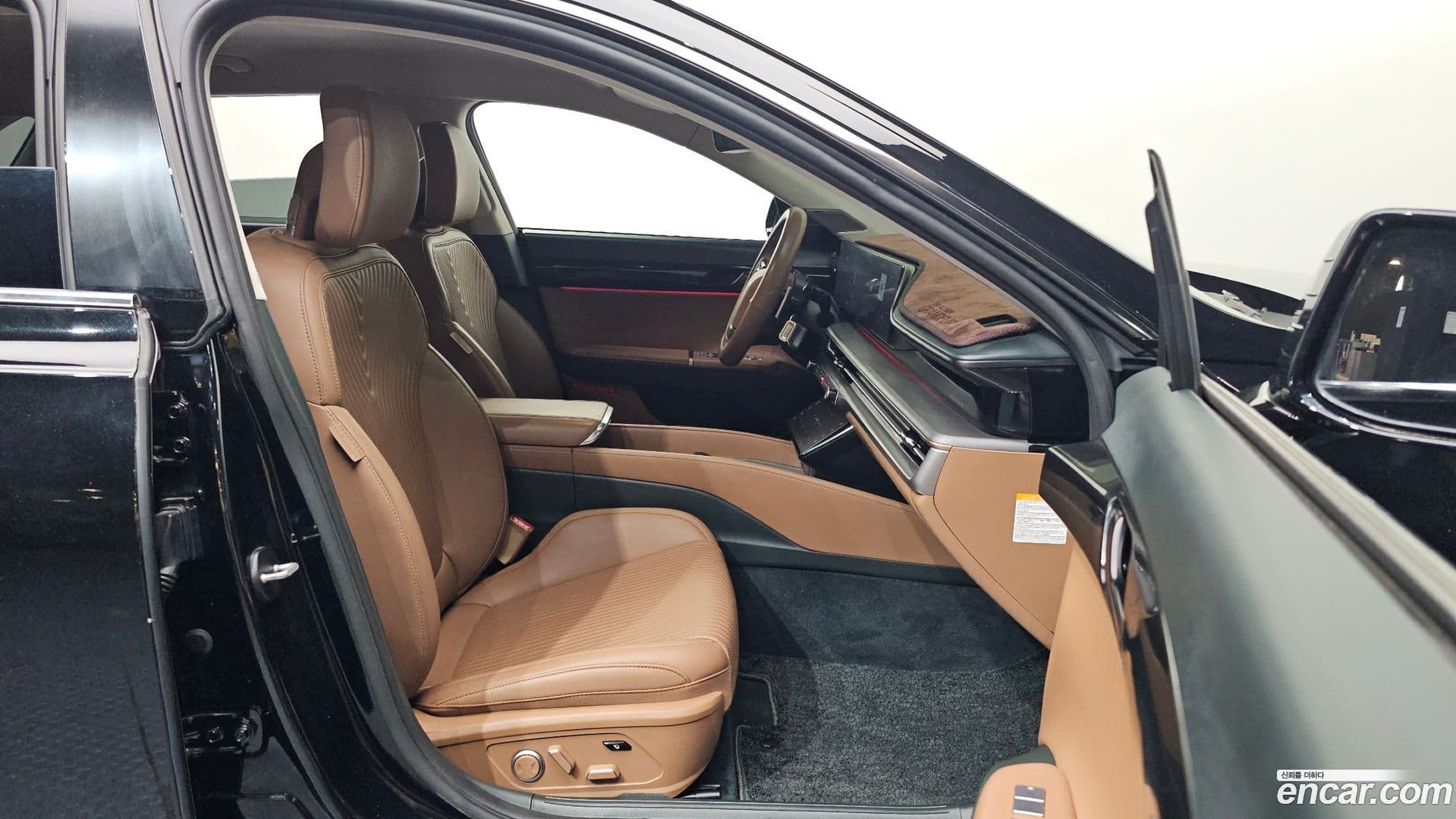 Main__Slider__Photo:Grandeur Hyundai 2023.6-10