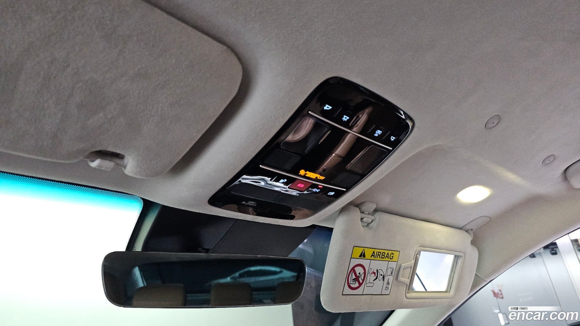 Main__Slider__Photo:Grandeur Hyundai 2023.6-17