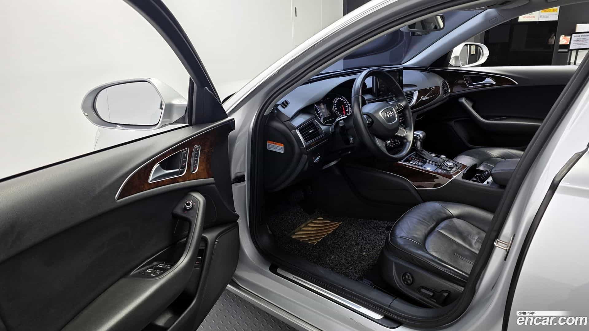 A6 Audi 2012.9-INNER-010