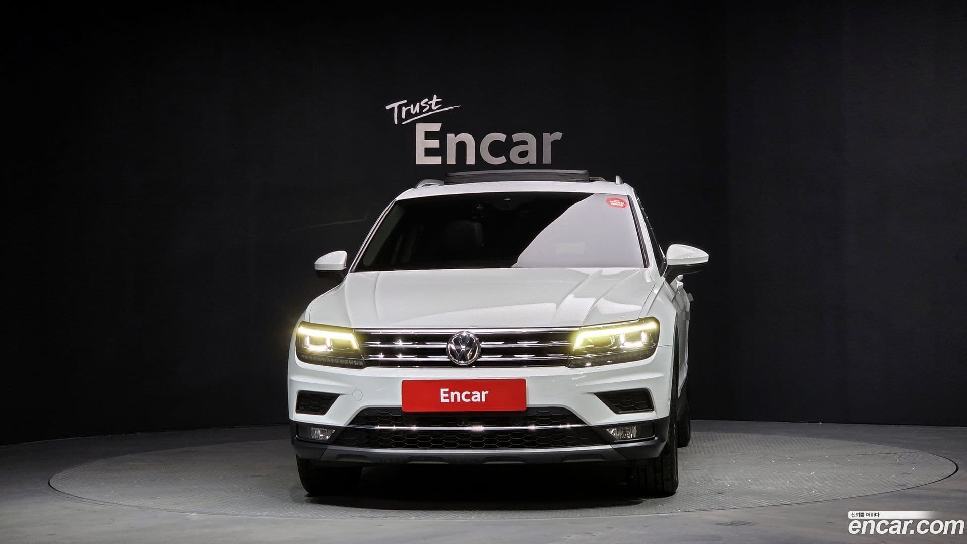 Main__Slider__Photo:Tiguan Volkswagen 2020.2-2