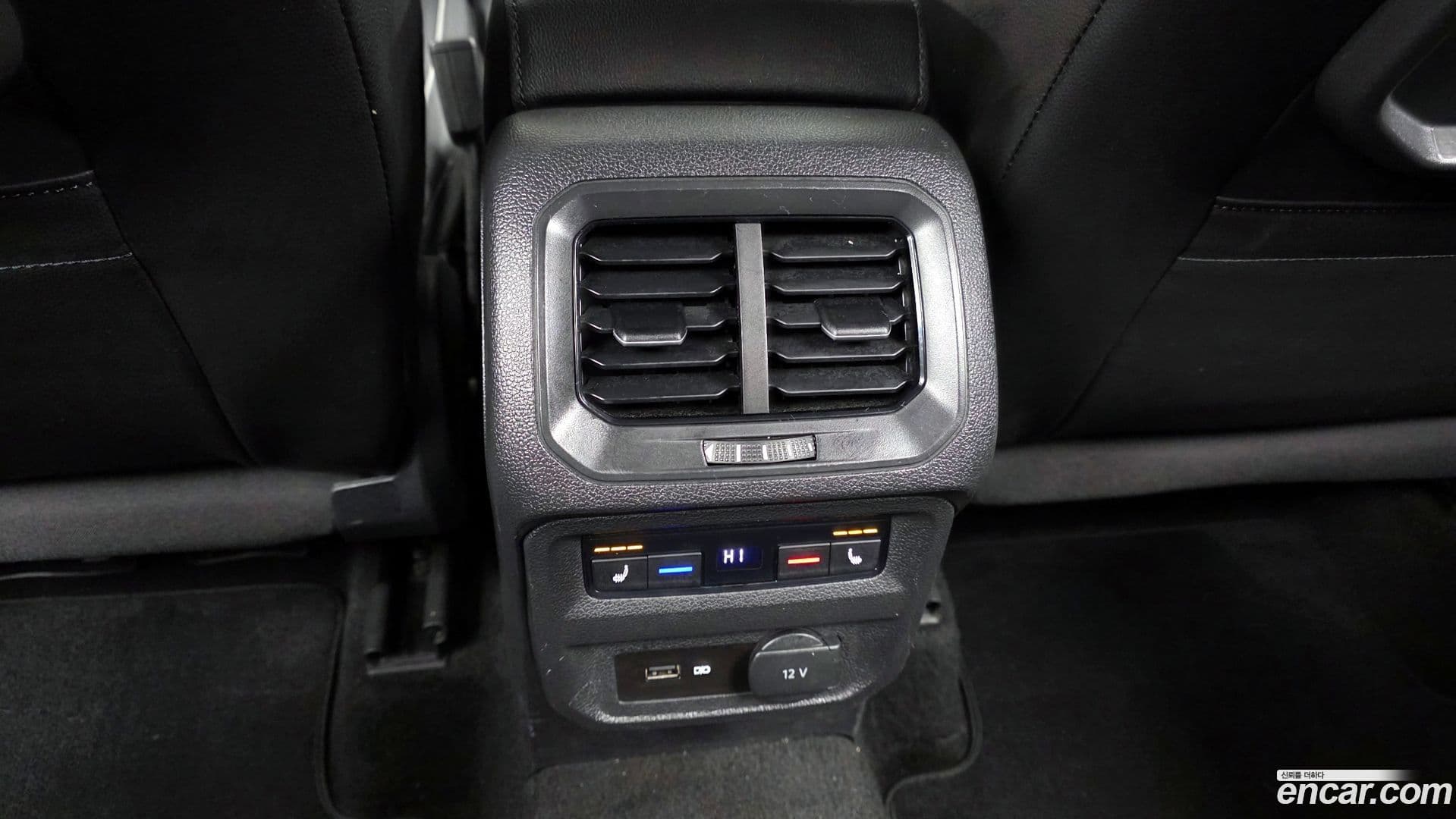 Main__Slider__Photo:Tiguan Volkswagen 2020.2-17