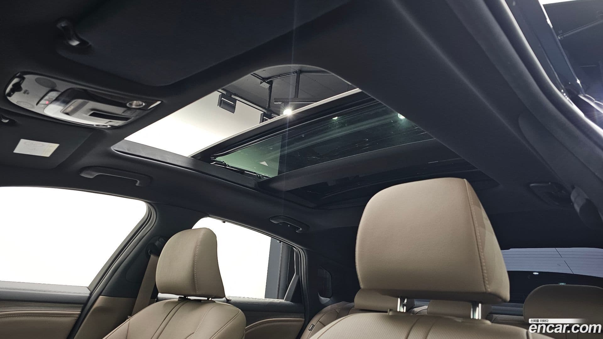 Main__Slider__Photo:K8 Kia 2021.9-19