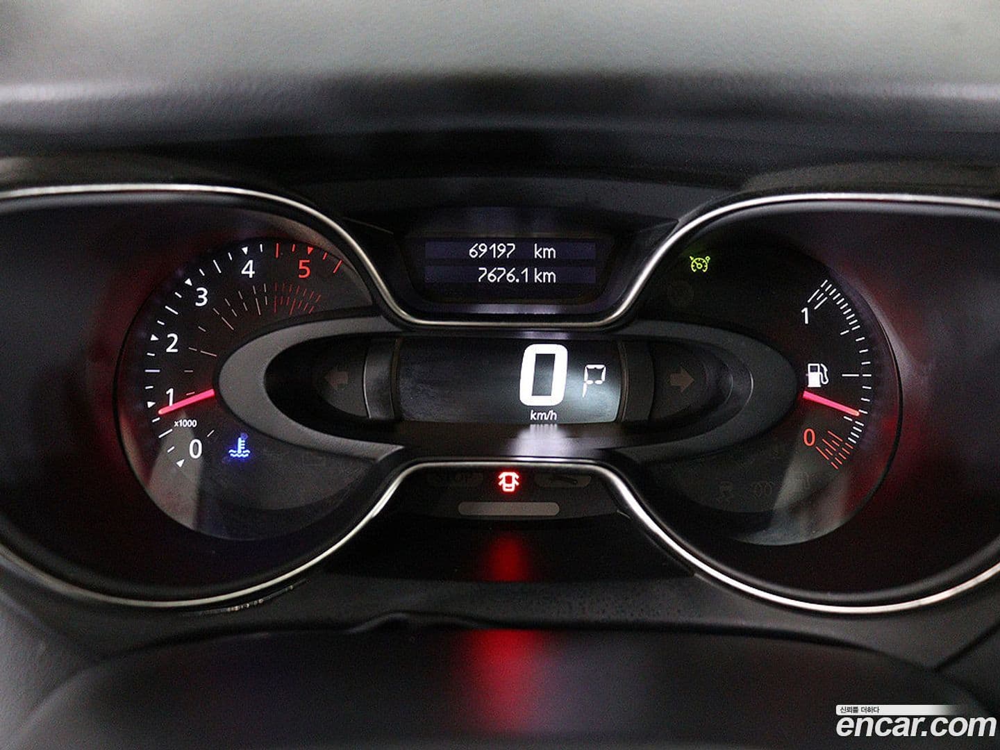 Main__Slider__Photo:QM3 Renault-KoreaSamsung 2019.4-7