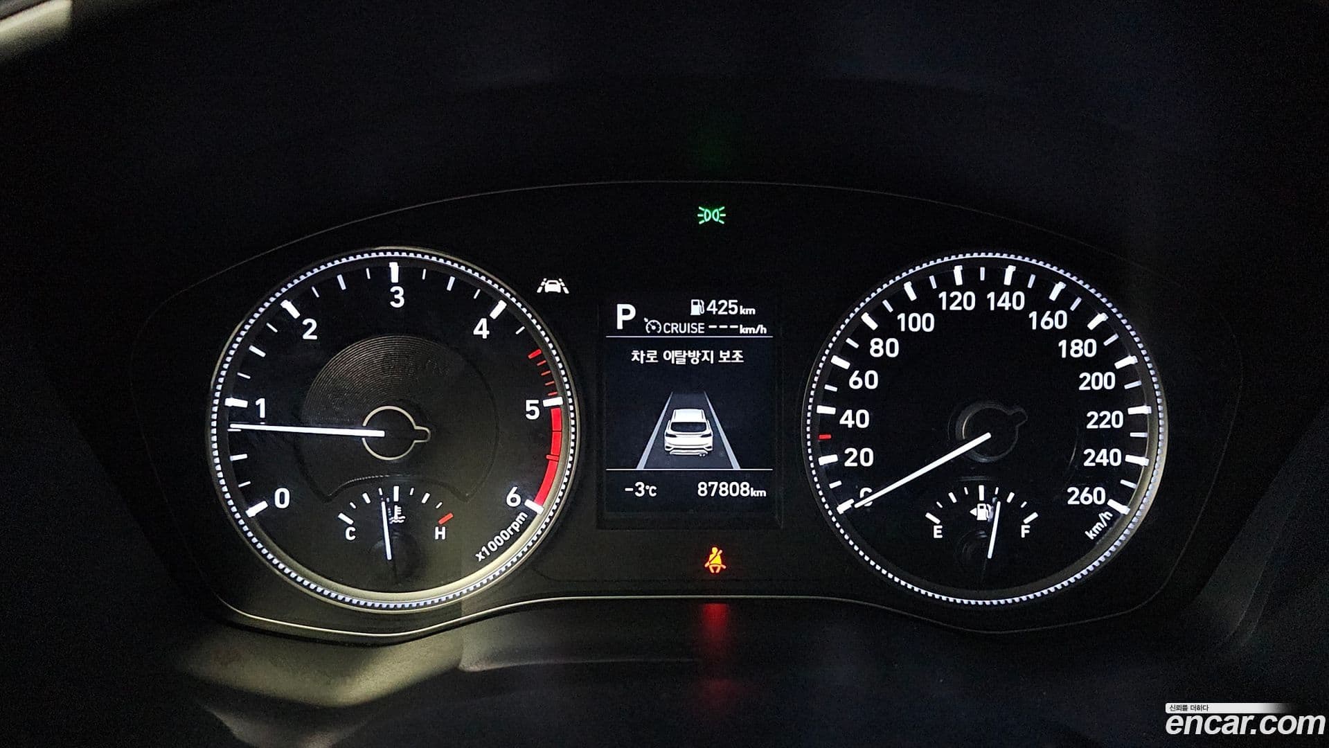 Main__Slider__Photo:Santafe Hyundai 2018.4-7