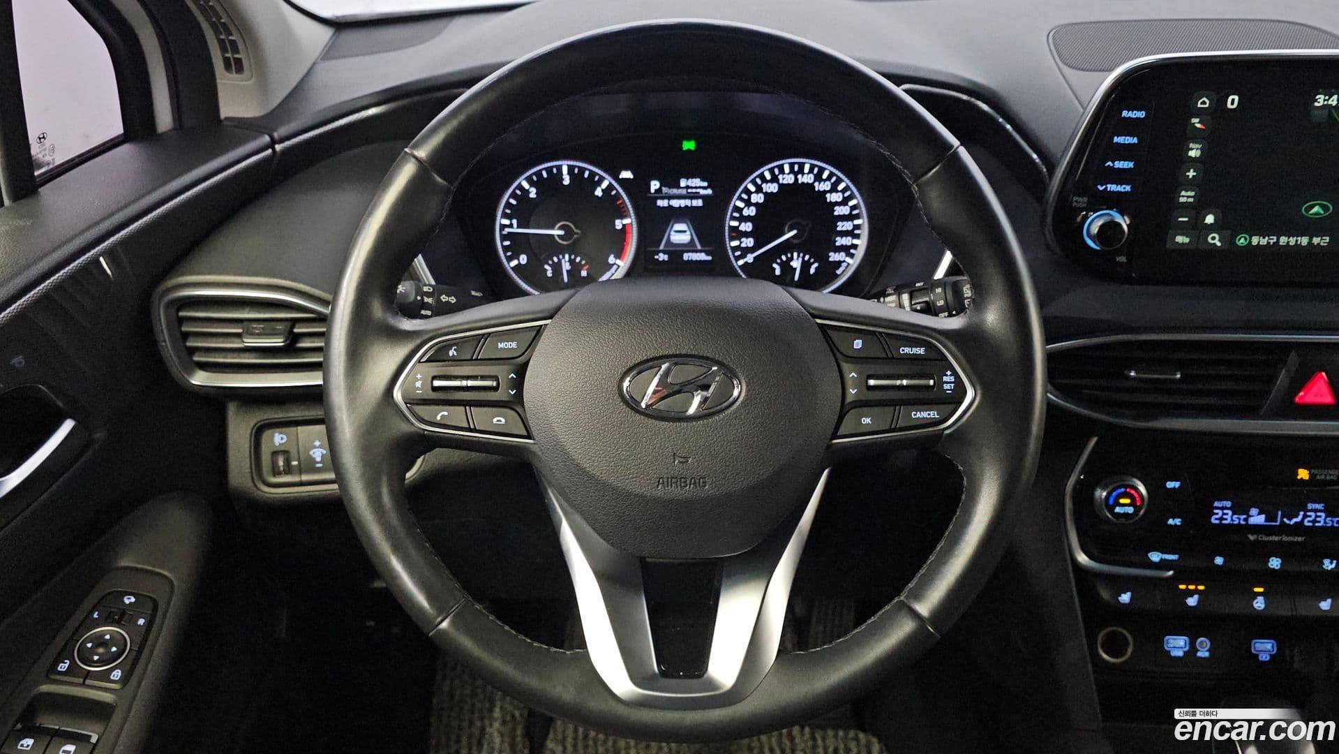 Main__Slider__Photo:Santafe Hyundai 2018.4-13