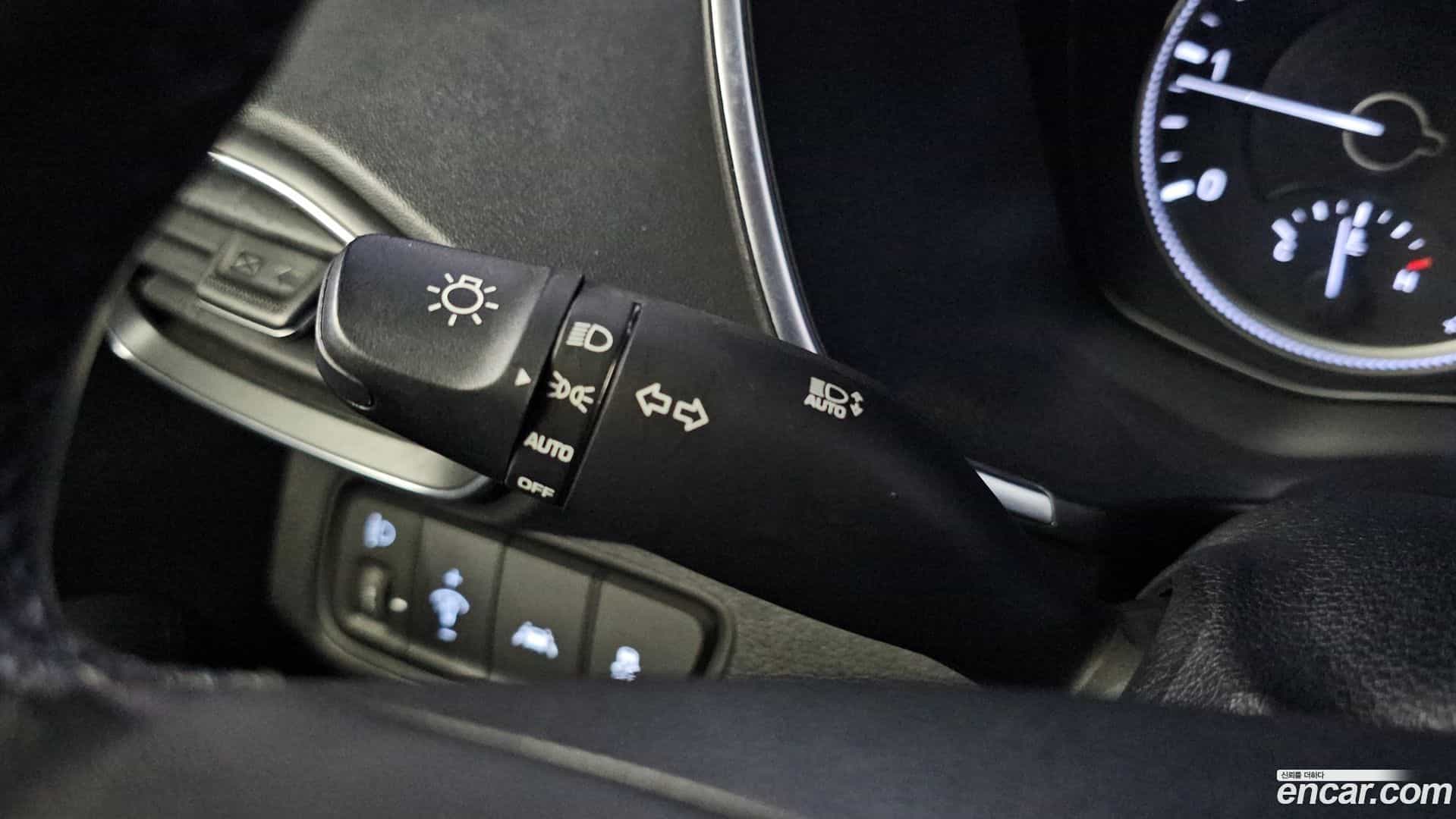 Santafe Hyundai 2018.4-OPTION-019