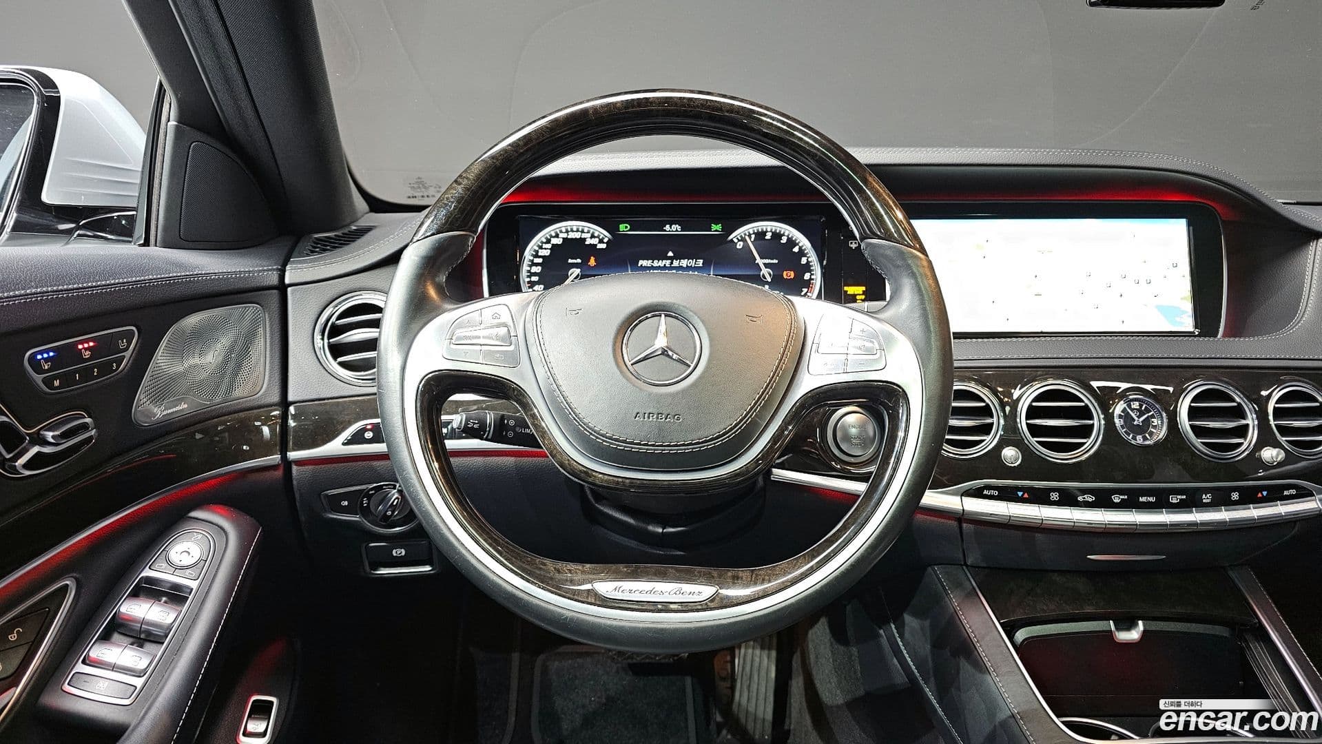 Main__Slider__Photo:S-Class Mercedes-Benz 2015.1-12