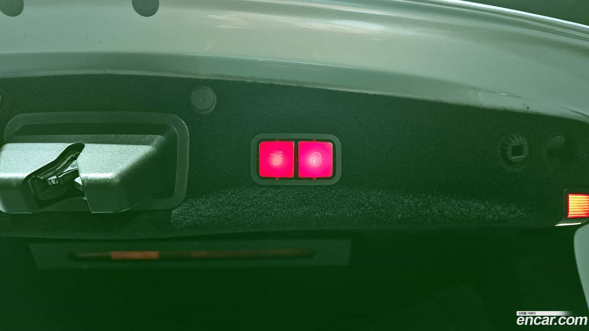 S-Class Mercedes-Benz 2015.1-OPTION-024