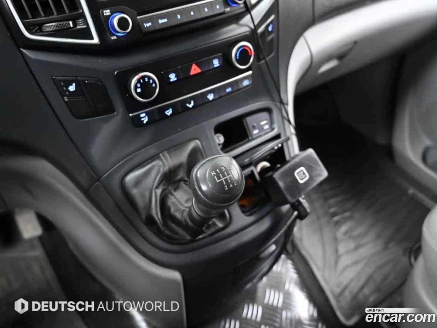 Starex Hyundai 2016.6-INNER-009