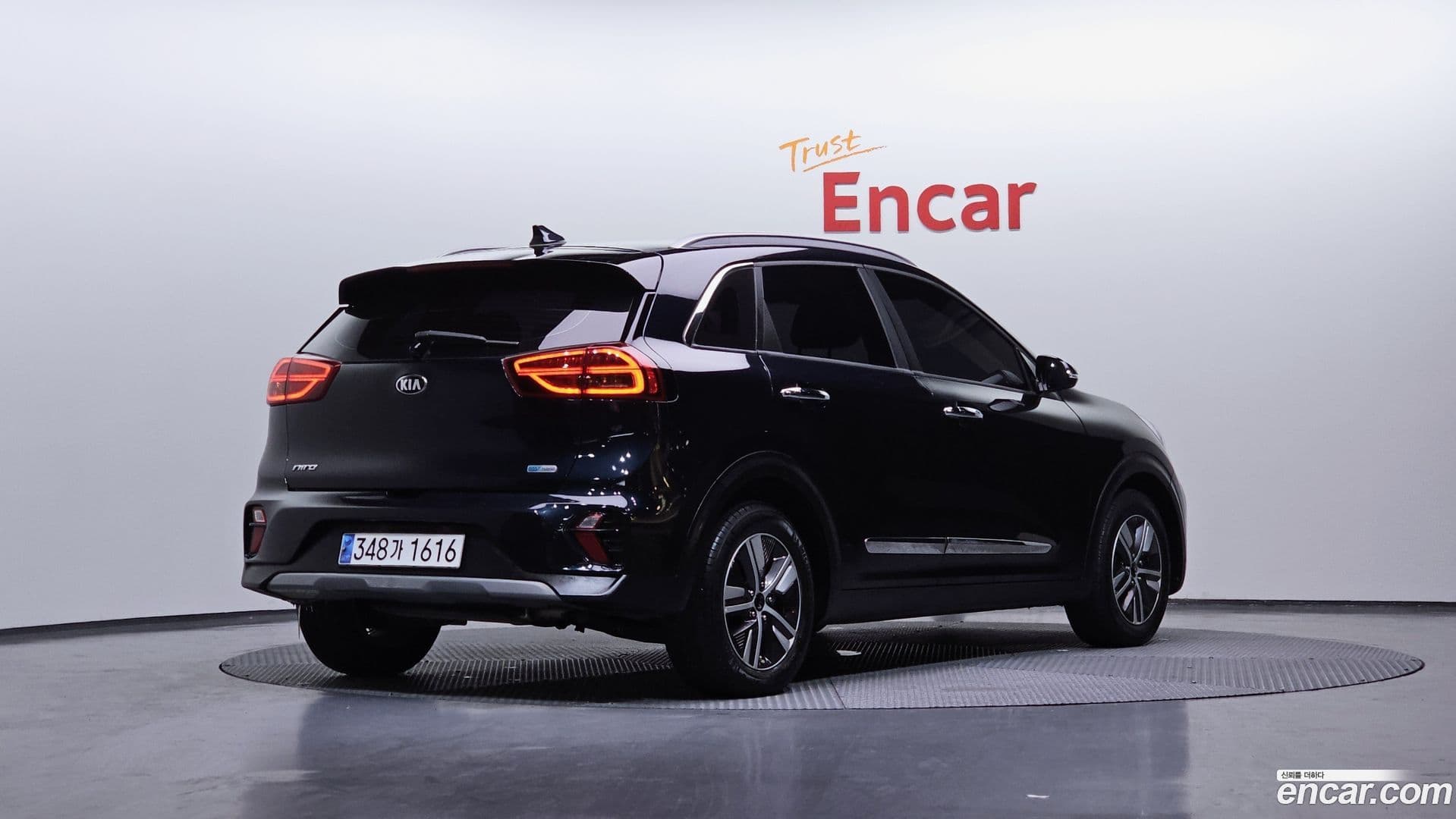 Main__Slider__Photo:Niro Kia 2019.8-1