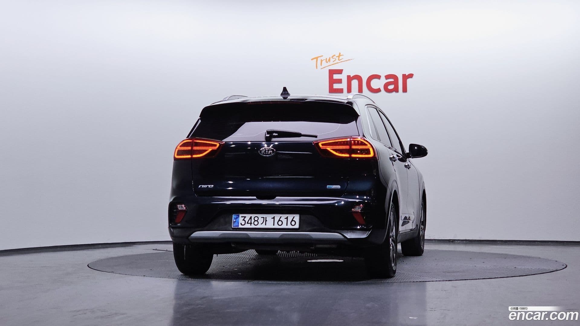 Main__Slider__Photo:Niro Kia 2019.8-3