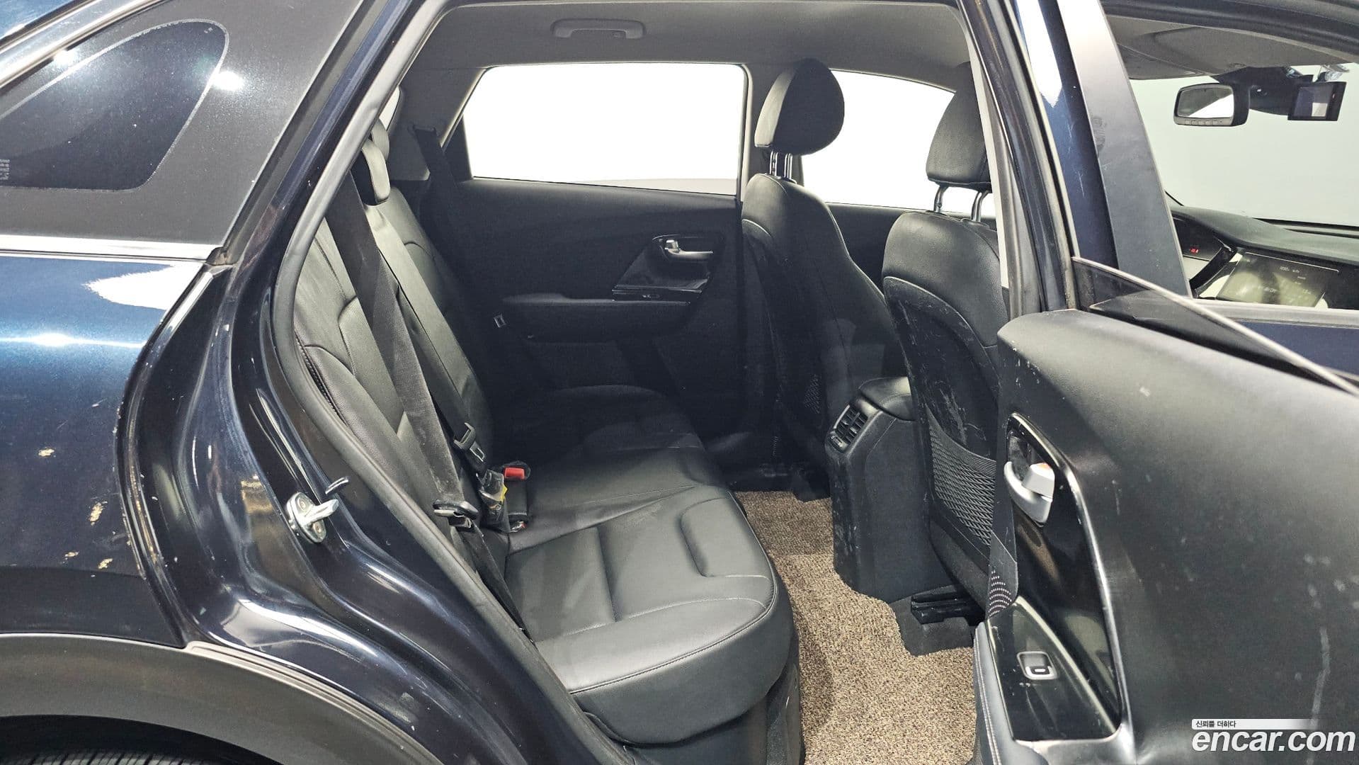 Main__Slider__Photo:Niro Kia 2019.8-11