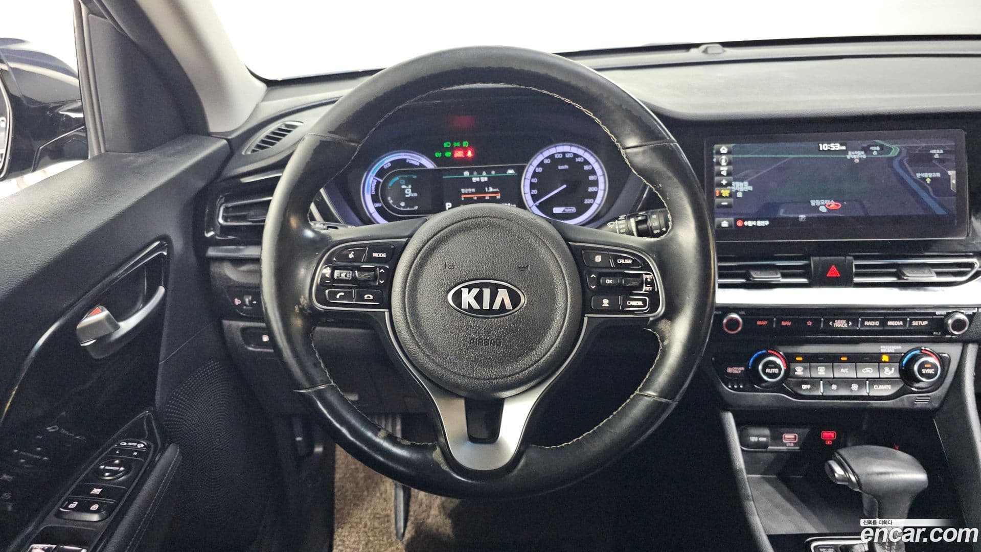 Main__Slider__Photo:Niro Kia 2019.8-12